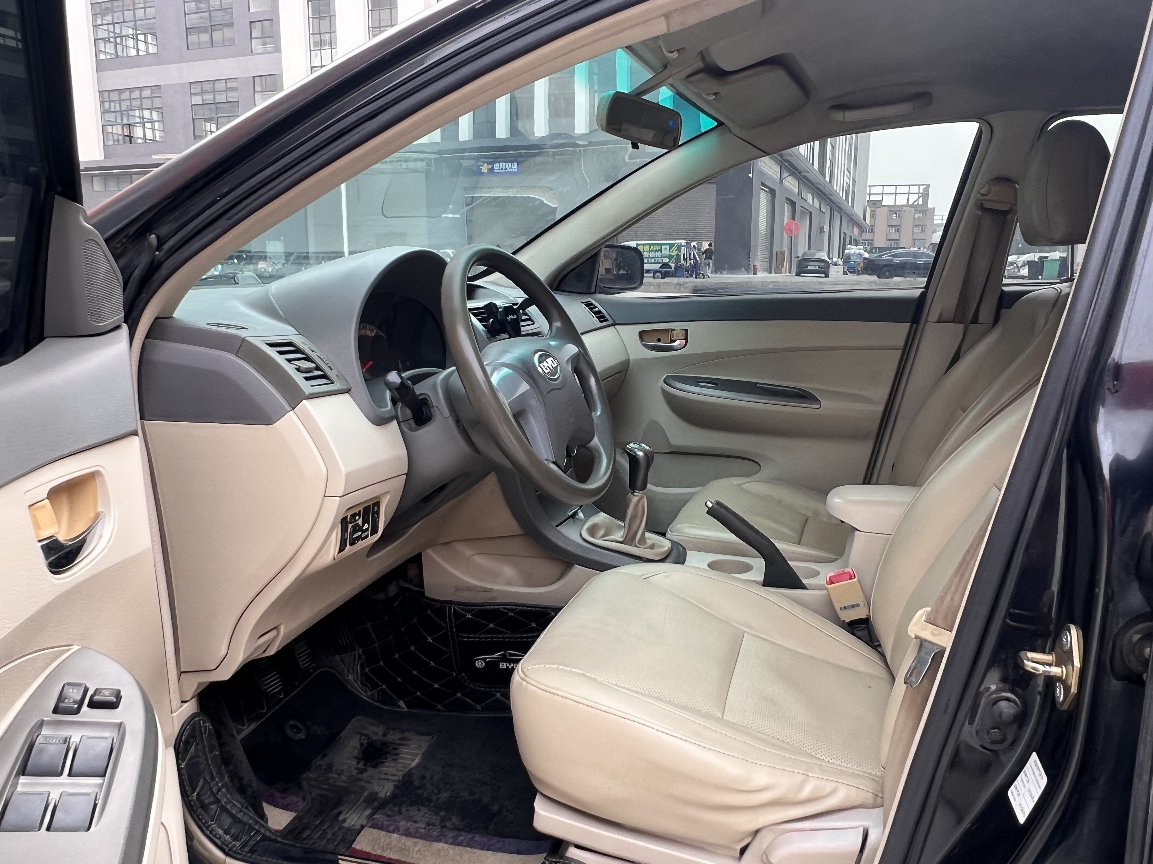 BYD G3 2013 imagem de carro #4