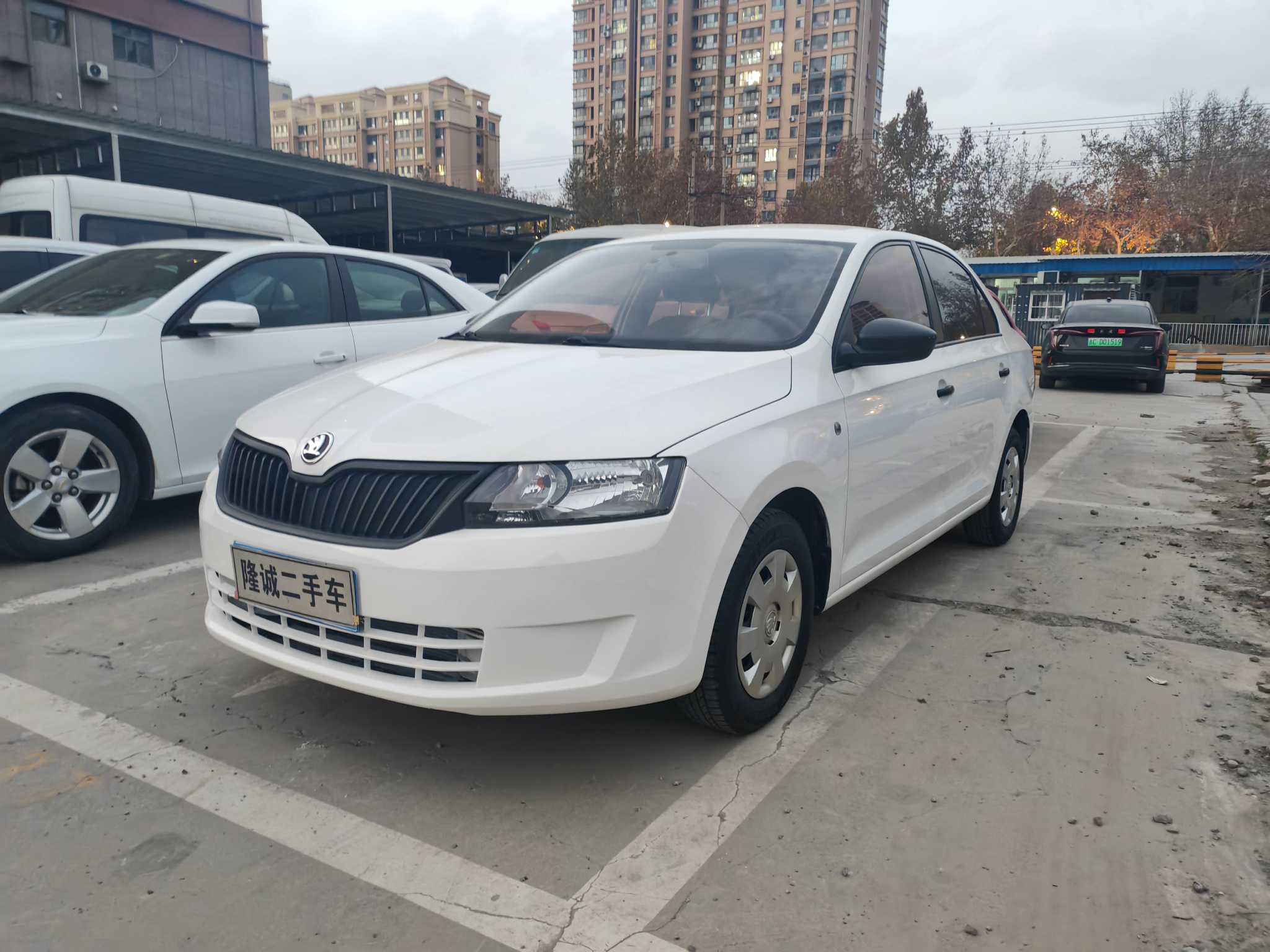 Skoda Rapid 2017 #4 Skoda Rapid 2017 car image #4