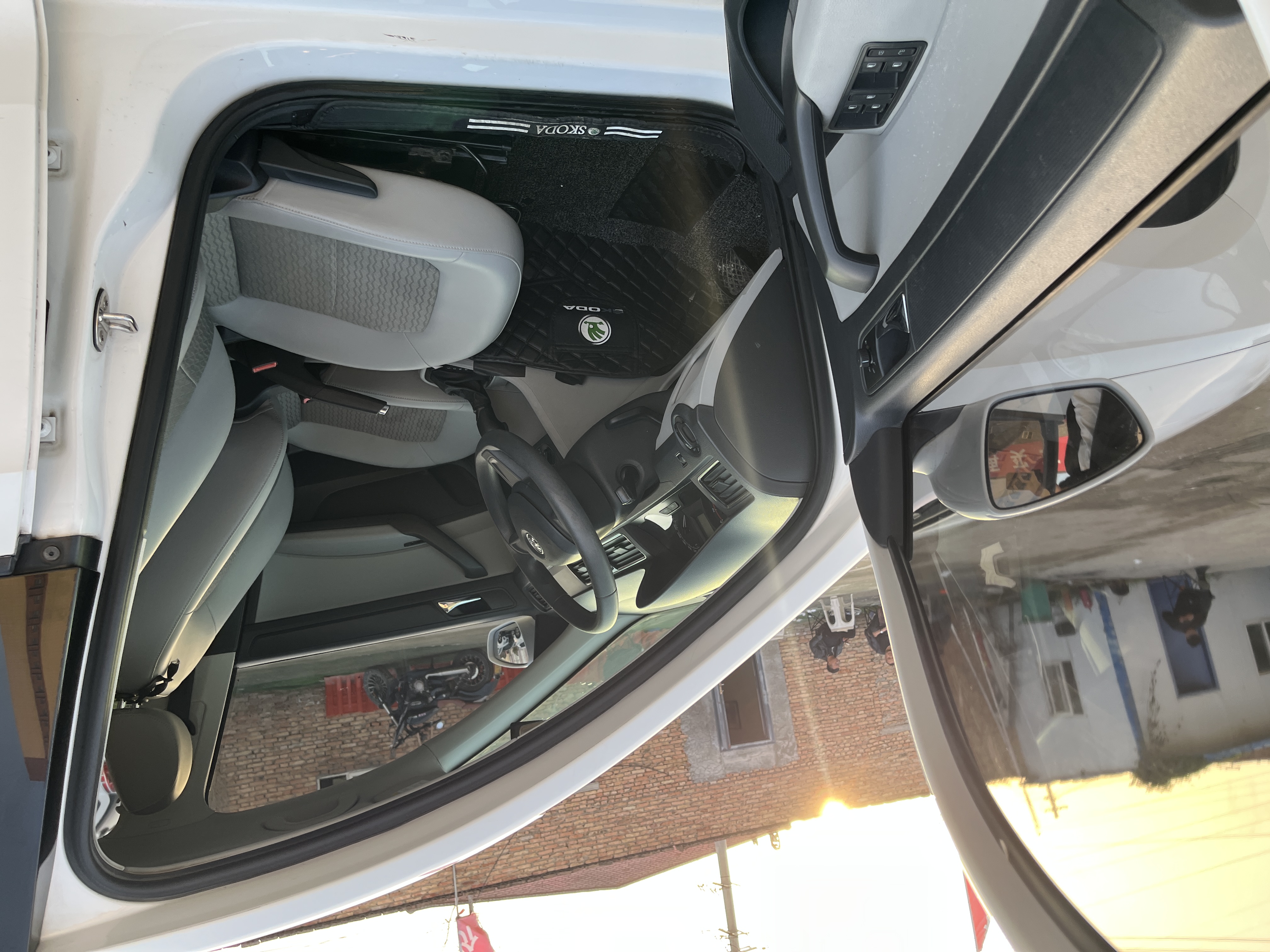 Skoda Rapid 2016 #4 Skoda Rapid 2016 car image #4