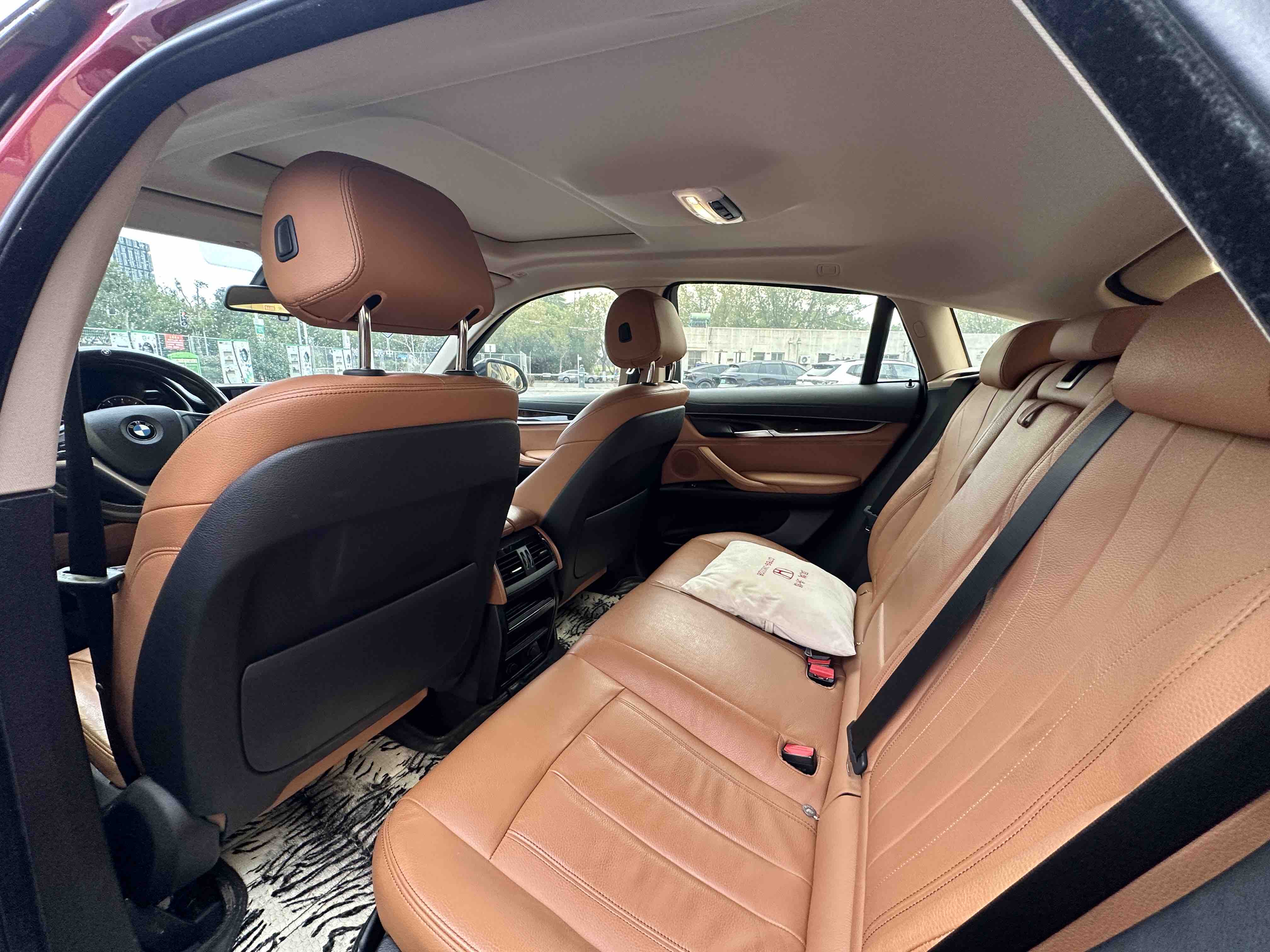 BMW X6 2018 imagem de carro #4