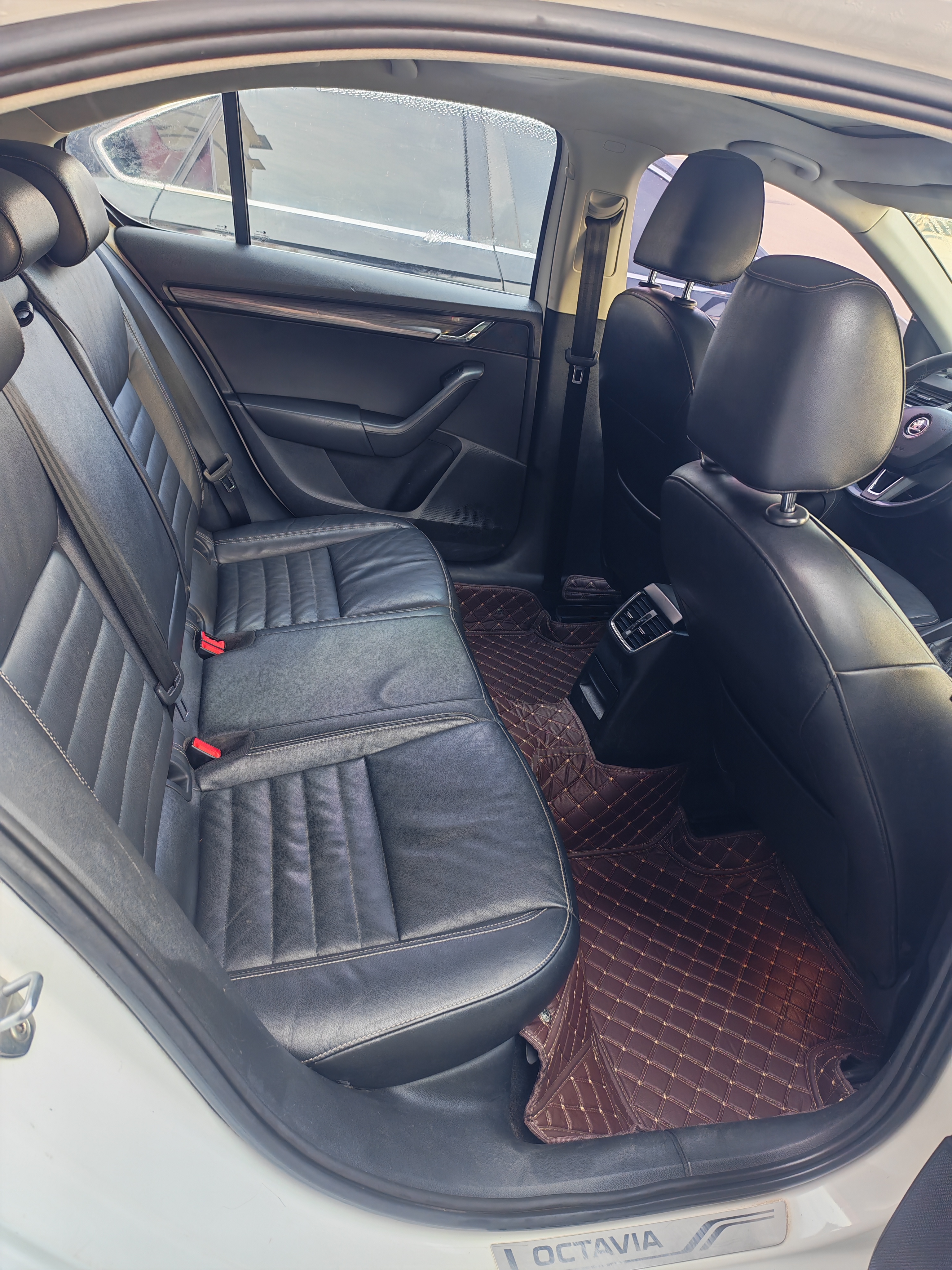 Skoda Octavia 2016 car image #4