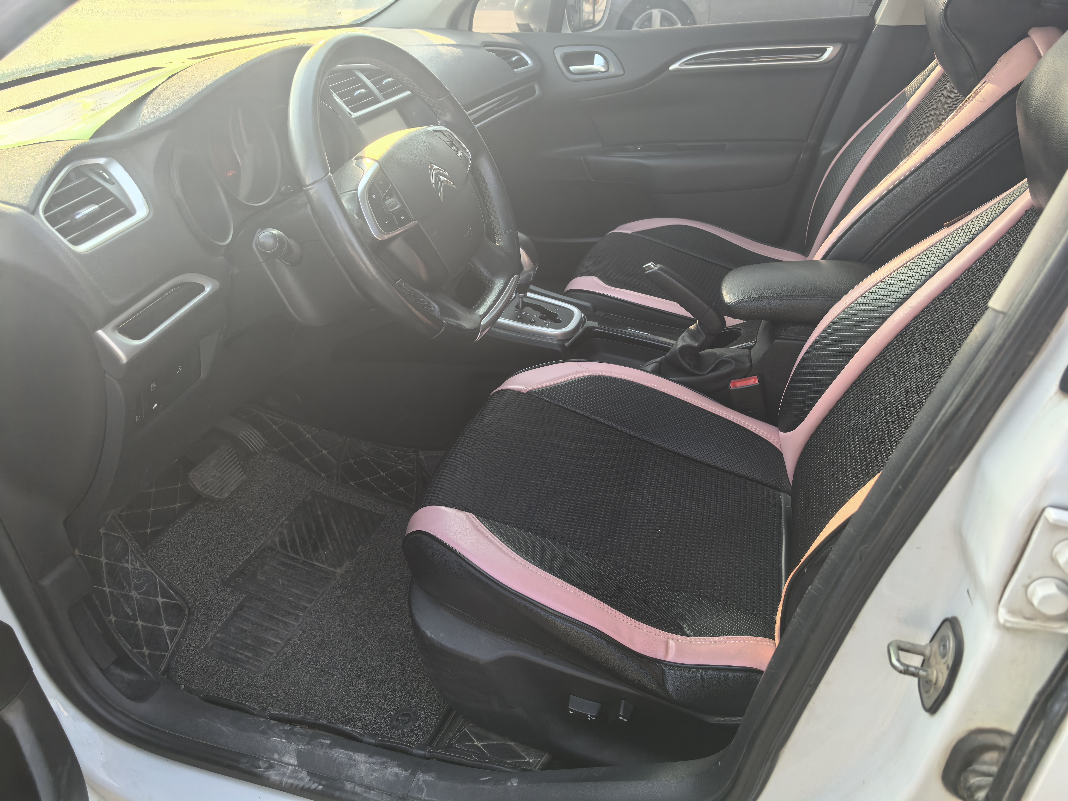 Citroen C4L 2015 car image #4