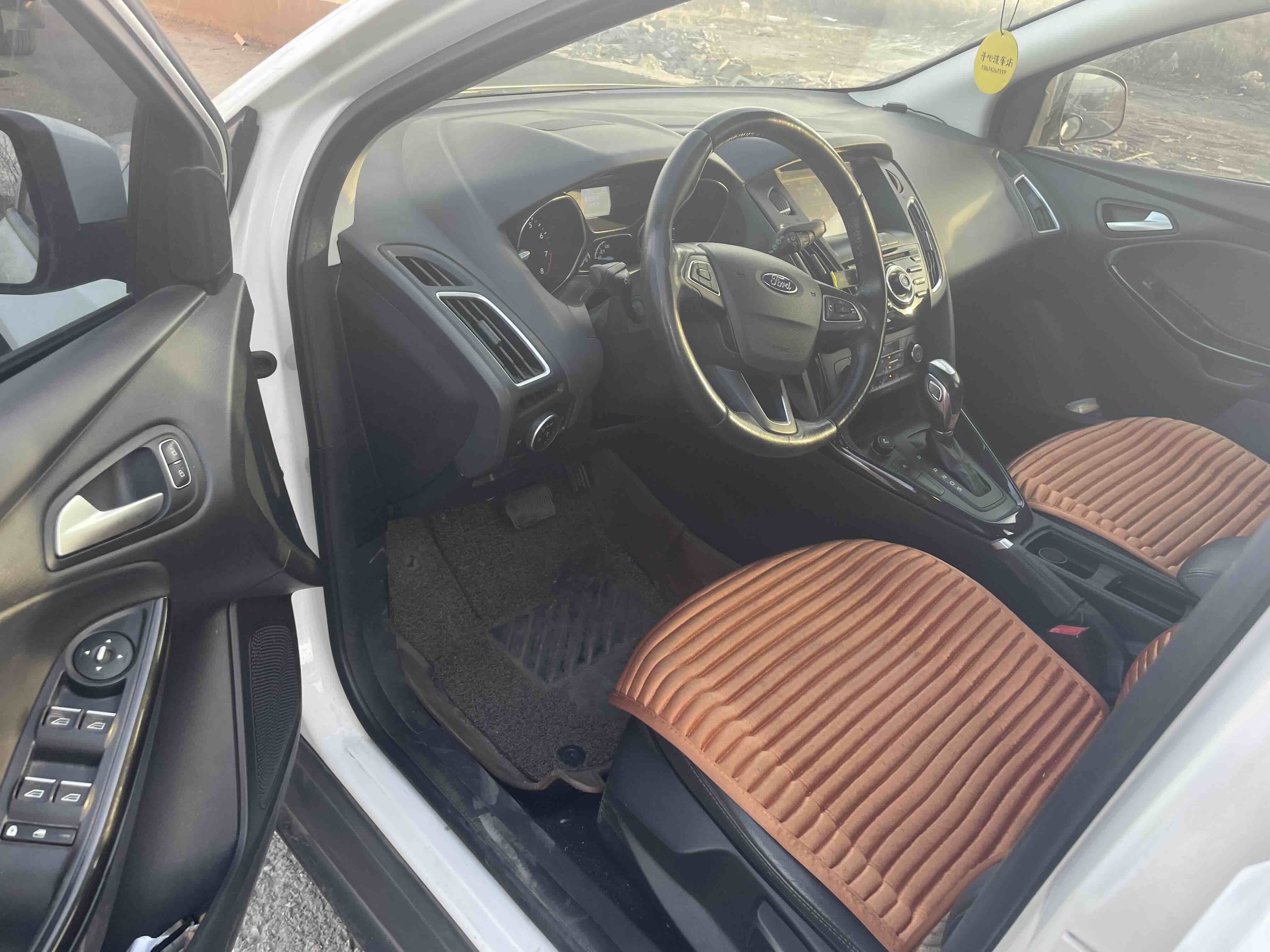 Ford Focus 2015 car image #4