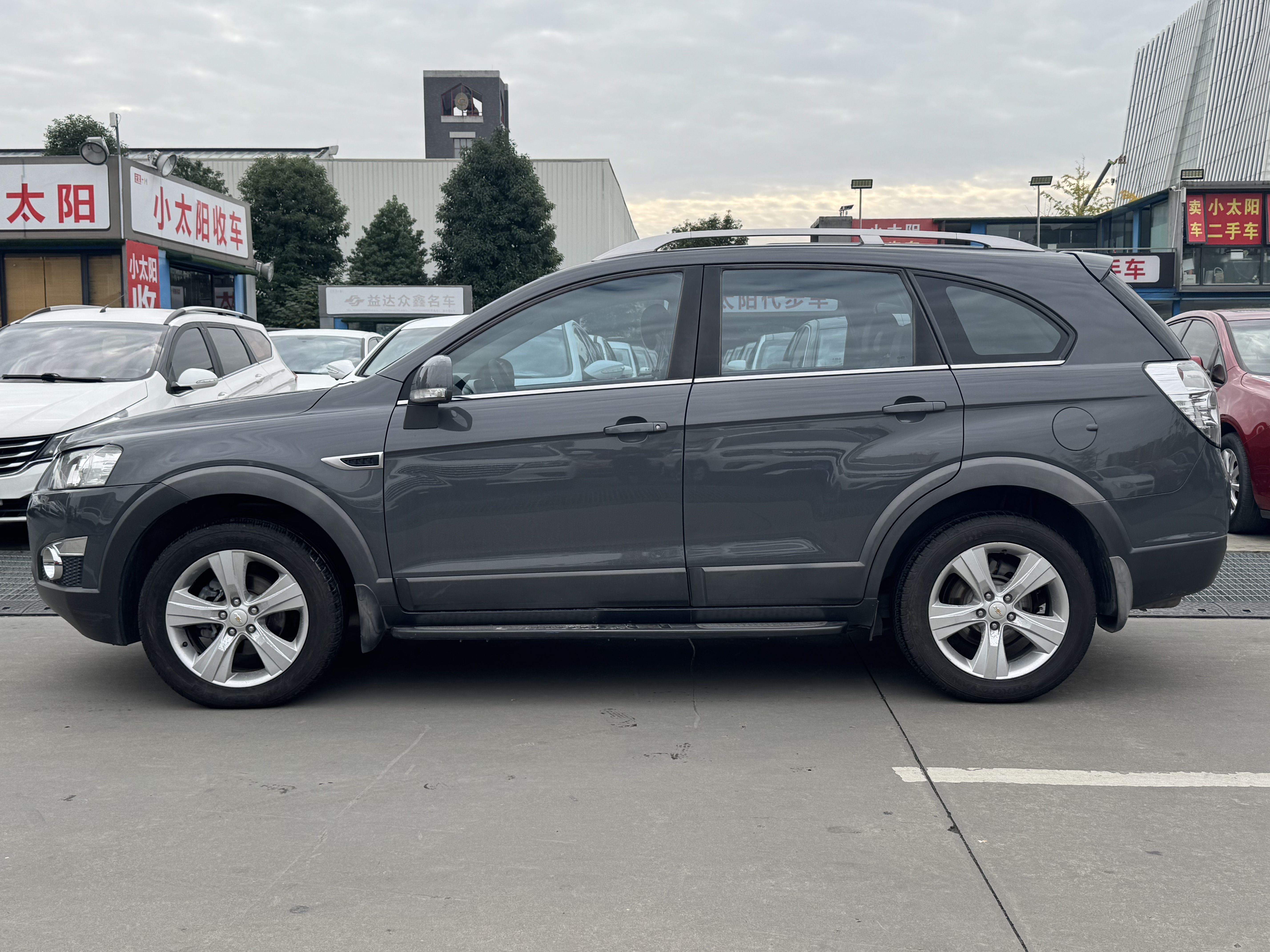 Chevrolet Captiva (Imported) 2011 car image #4