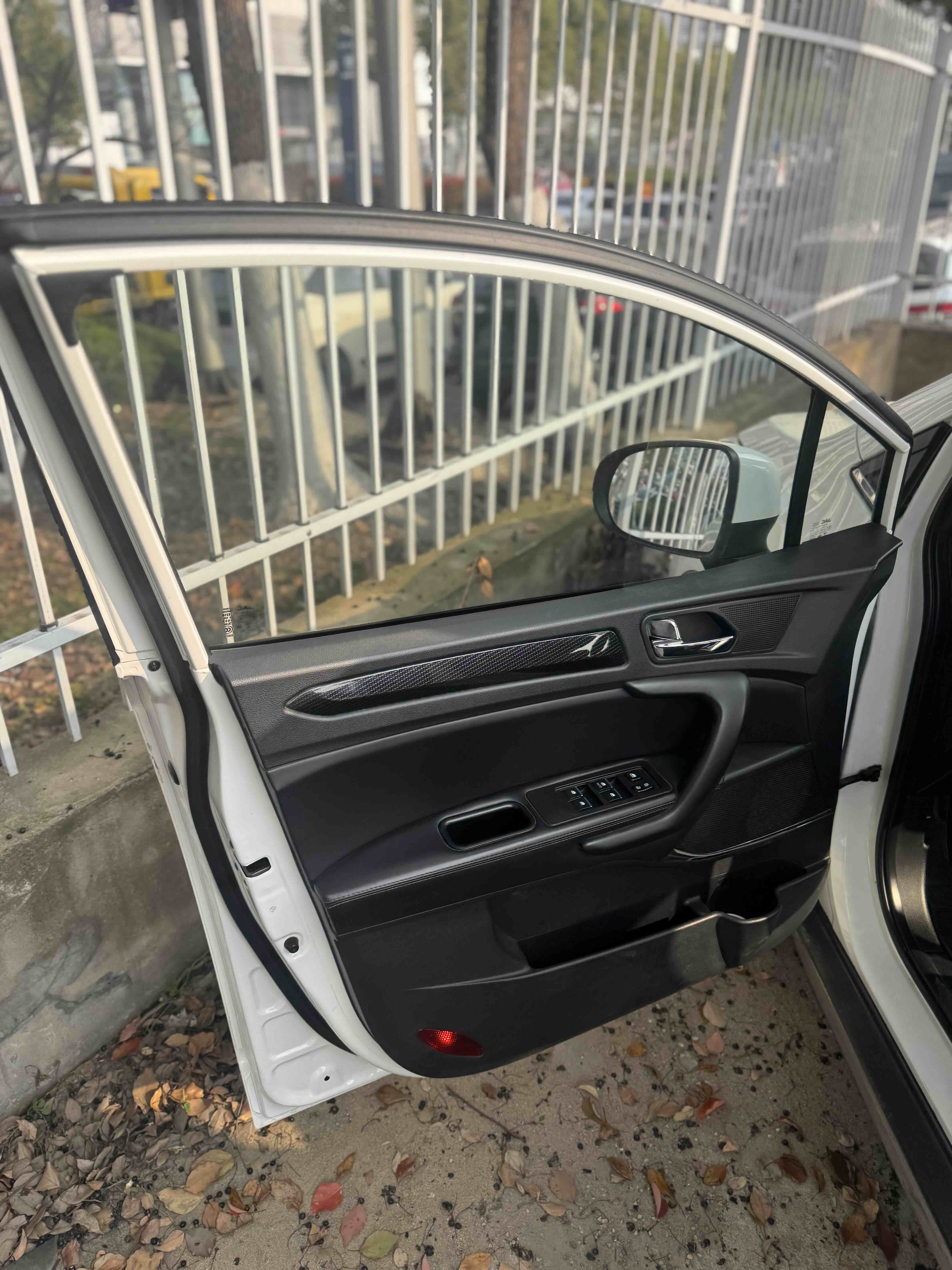 JAC 2016 imagem de carro #4