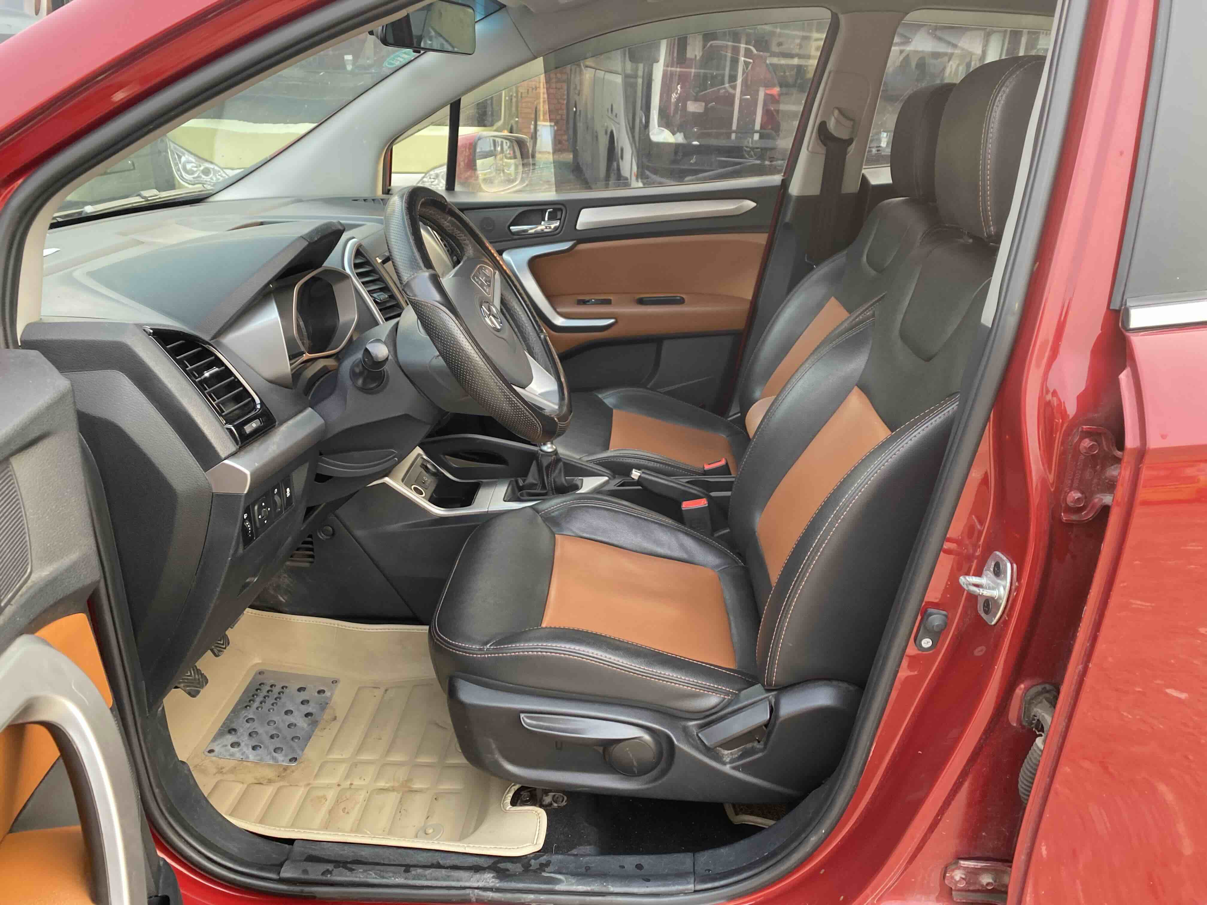 JAC 2015 #4 JAC 2015 car image #4