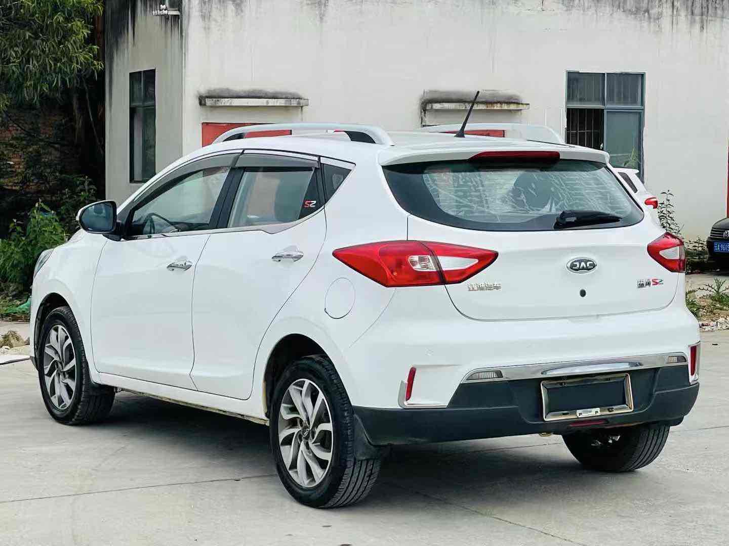 JAC 2016 #4 JAC 2016 car image #4