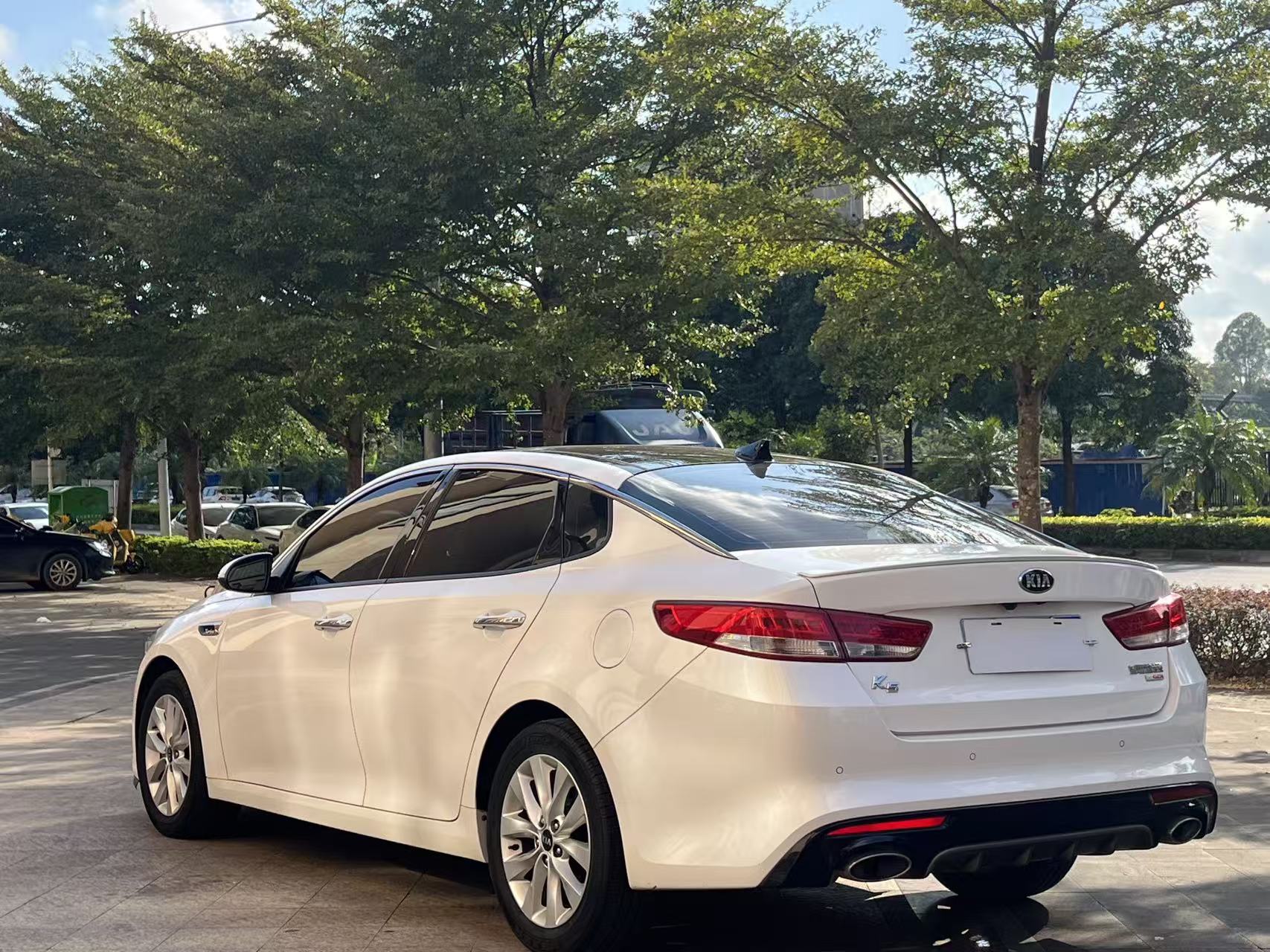 Kia K5 2016 #4 Kia K5 2016 car image #4