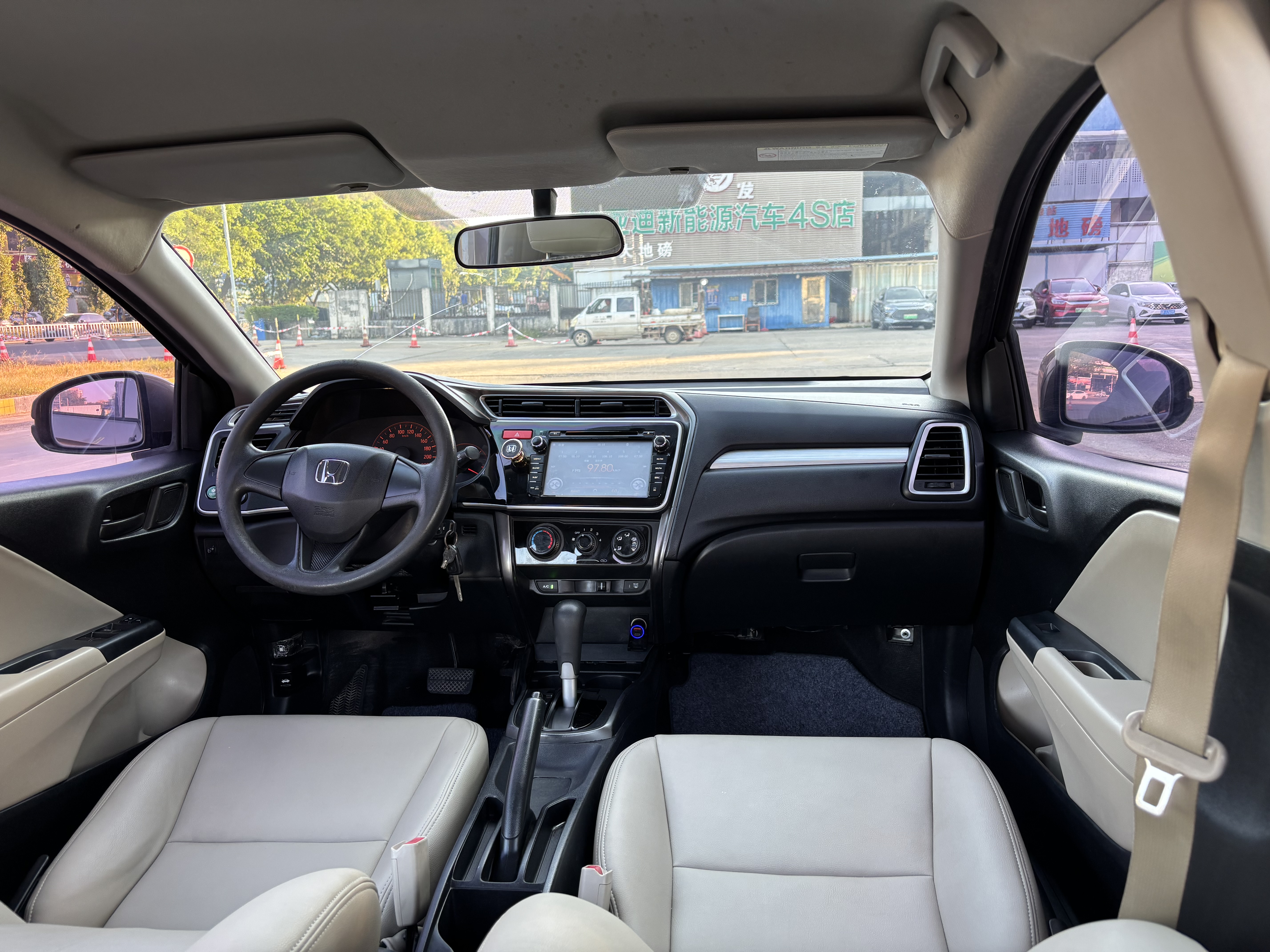 Honda Greiz 2016 صورة سيارة #4