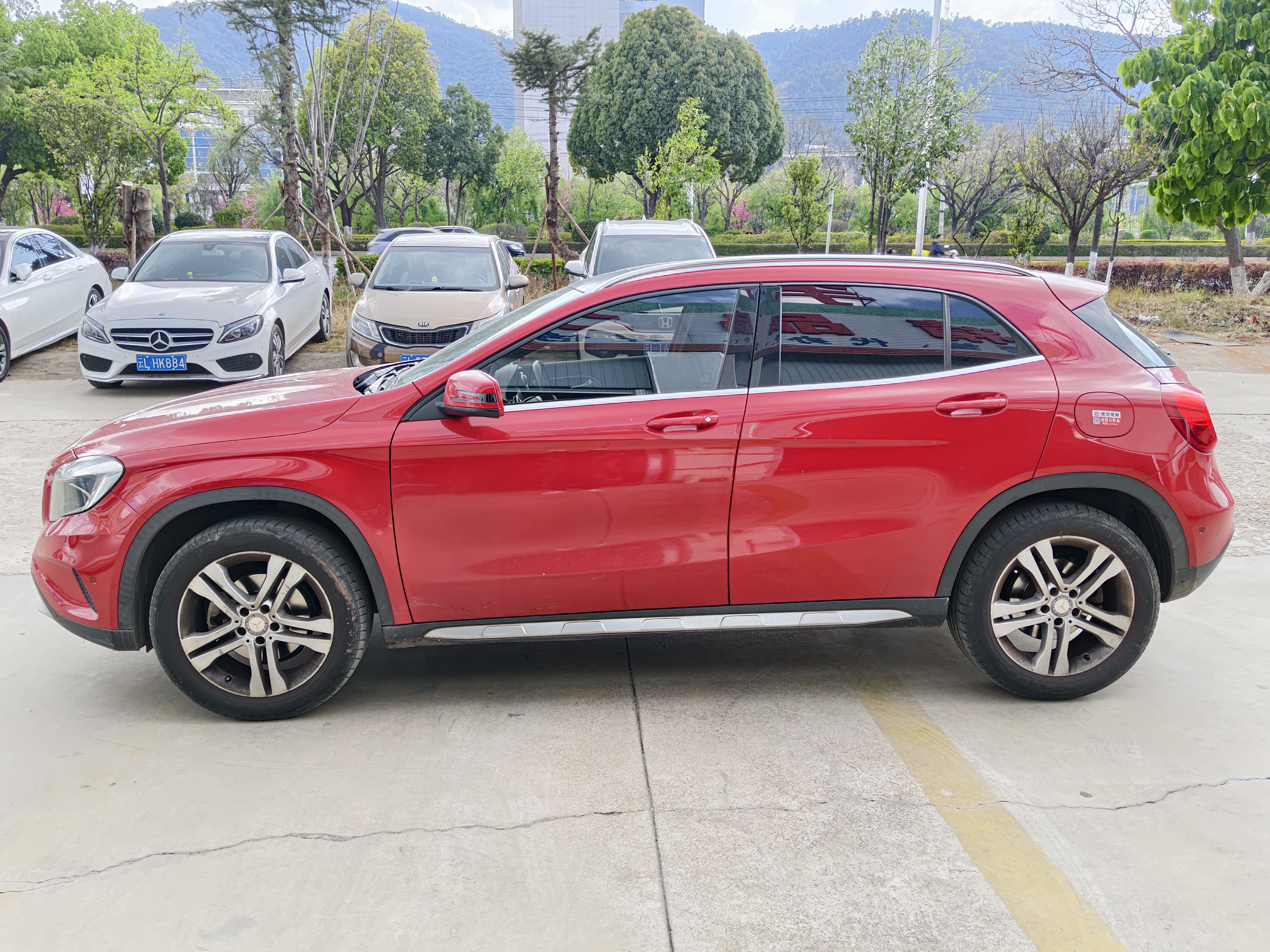 Mercedes-Benz GLA Class 2015 car image #4