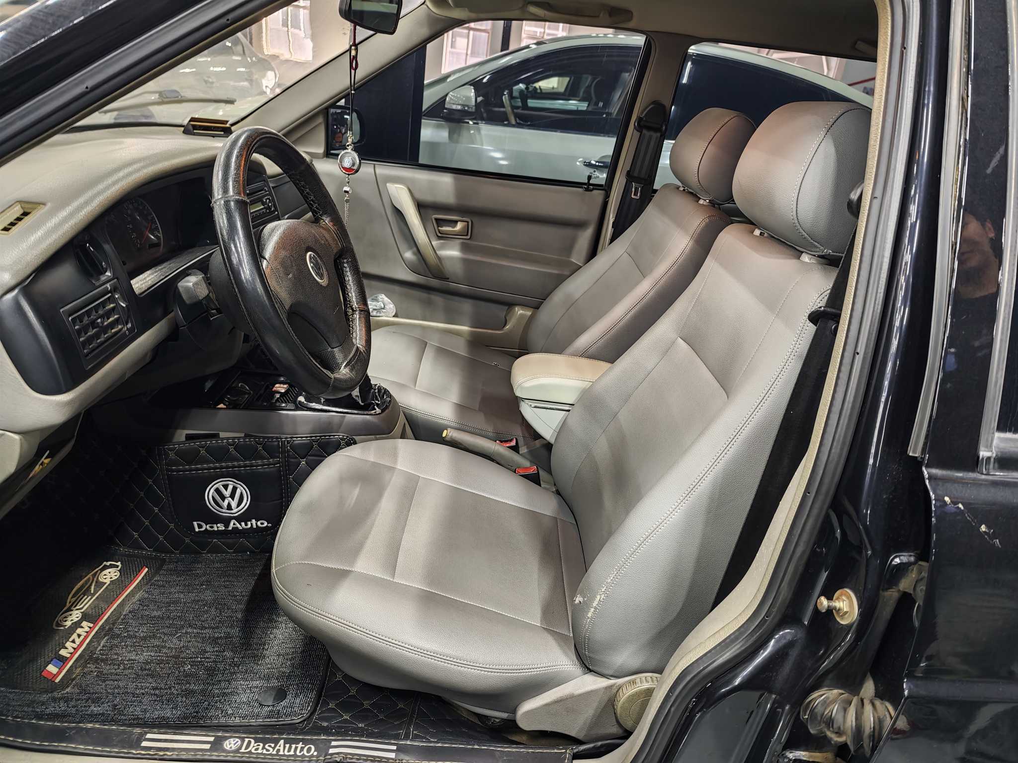 Volkswagen Santana Vista 2013 #4 Volkswagen Santana Vista 2013 car image #4