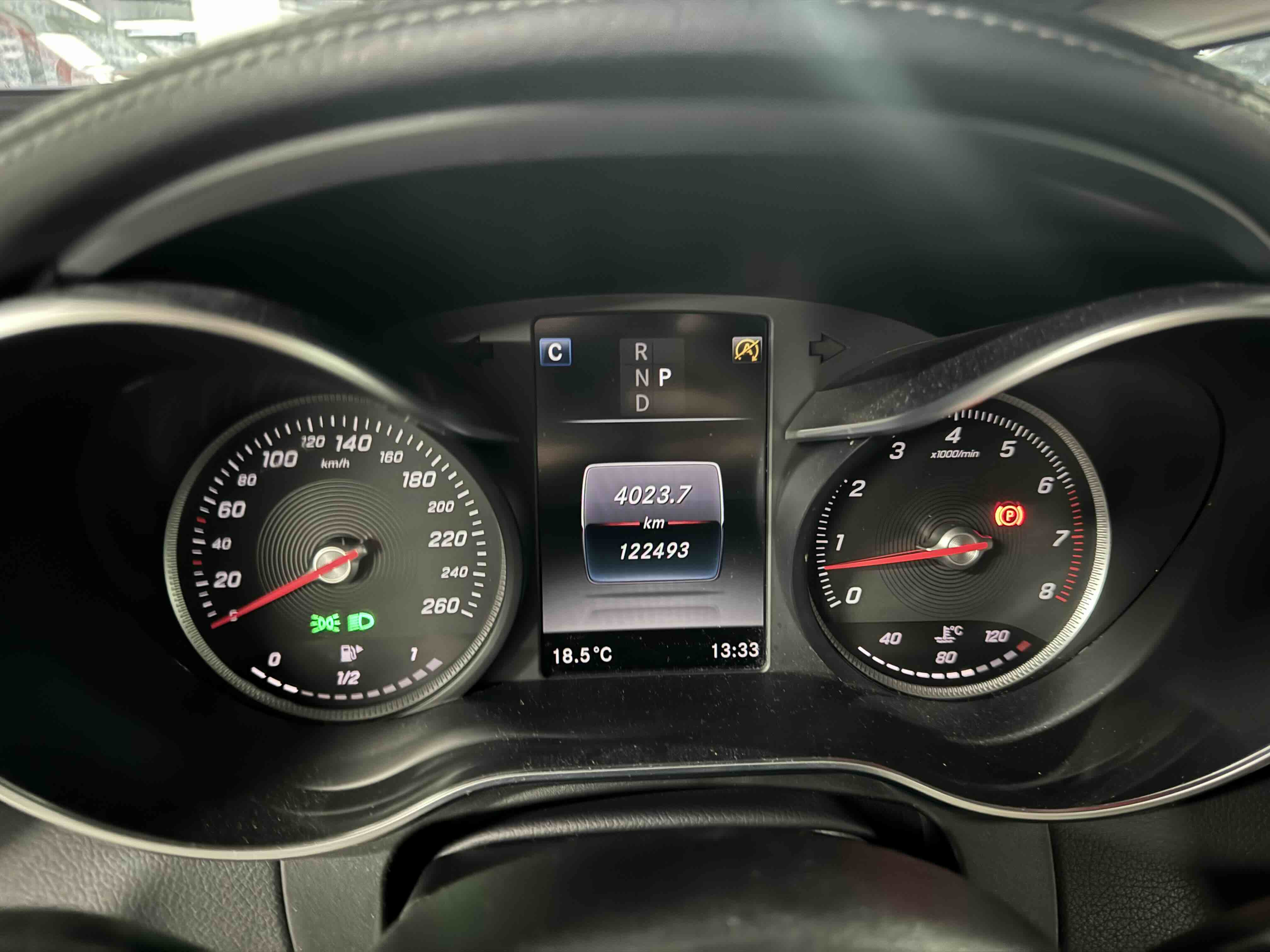 Mercedes-Benz GLC Class 2016 car image #4