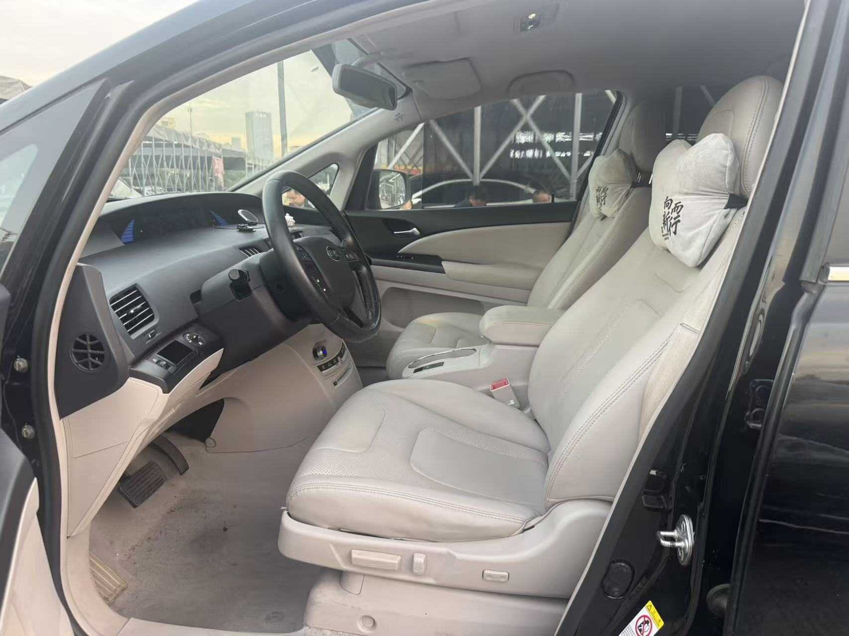 BYD e6 2016 #4 BYD e6 2016 car image #4