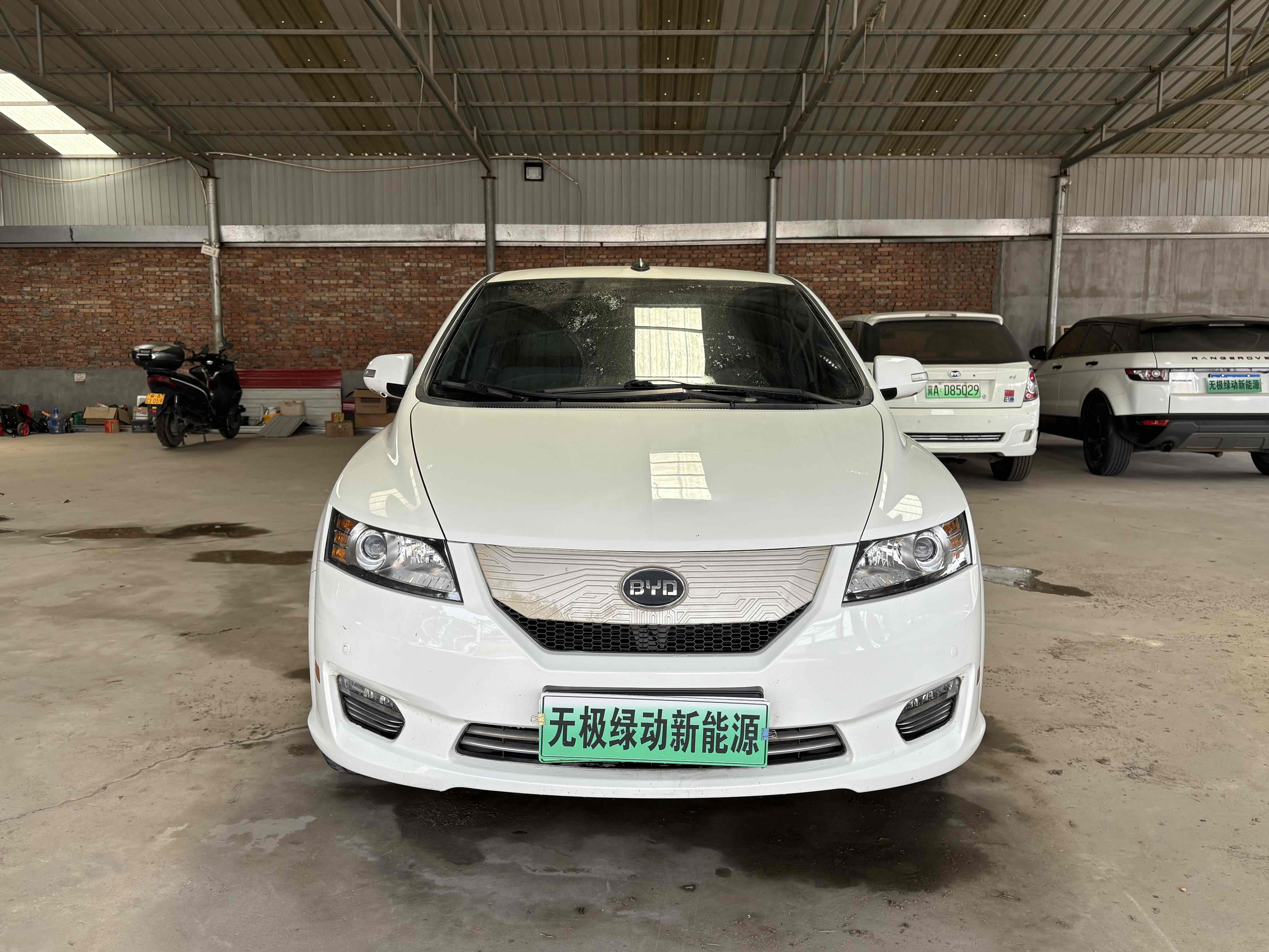 BYD e6 2015 car image #4