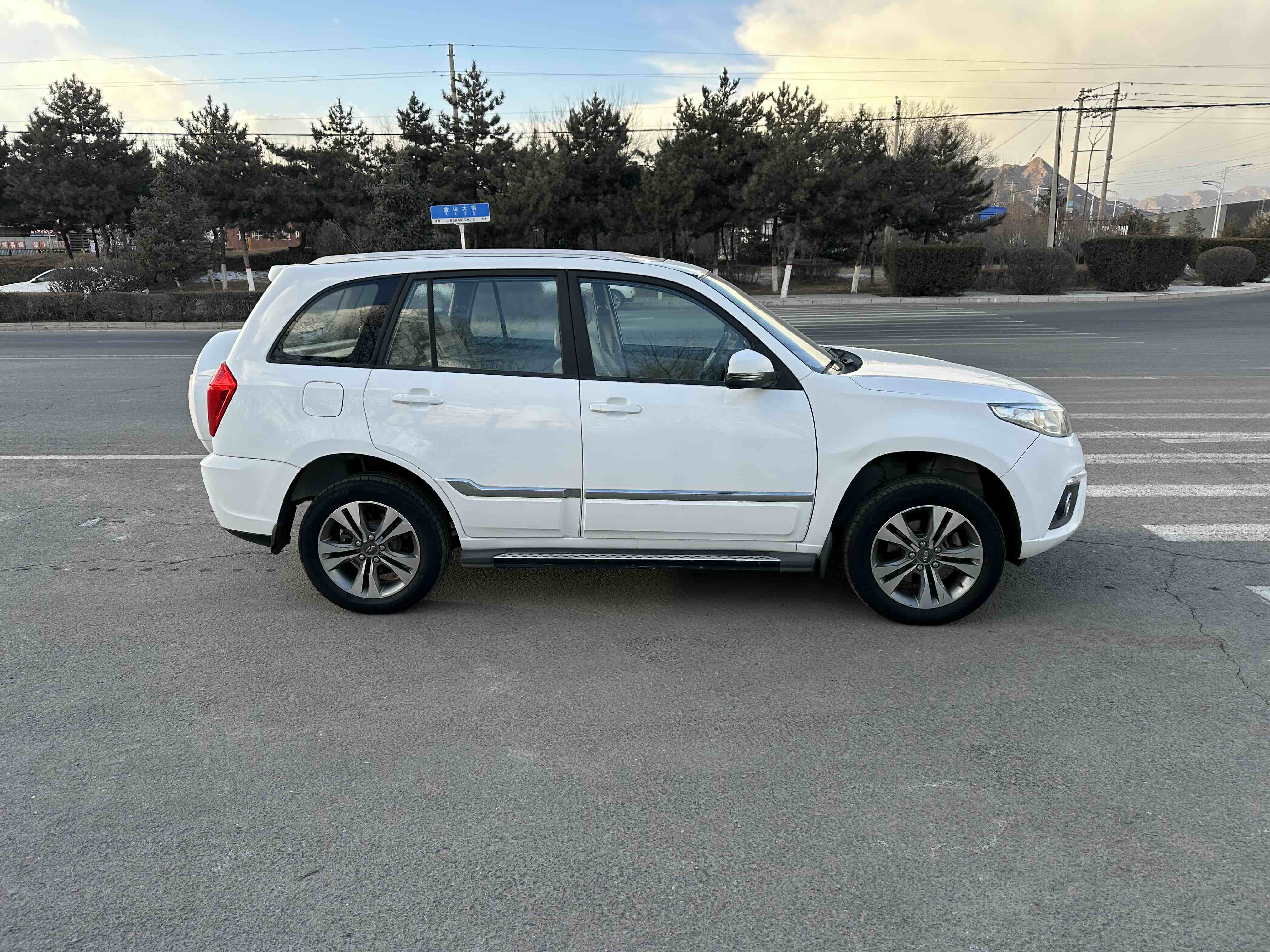 Tiggo 3 2014 car image #4