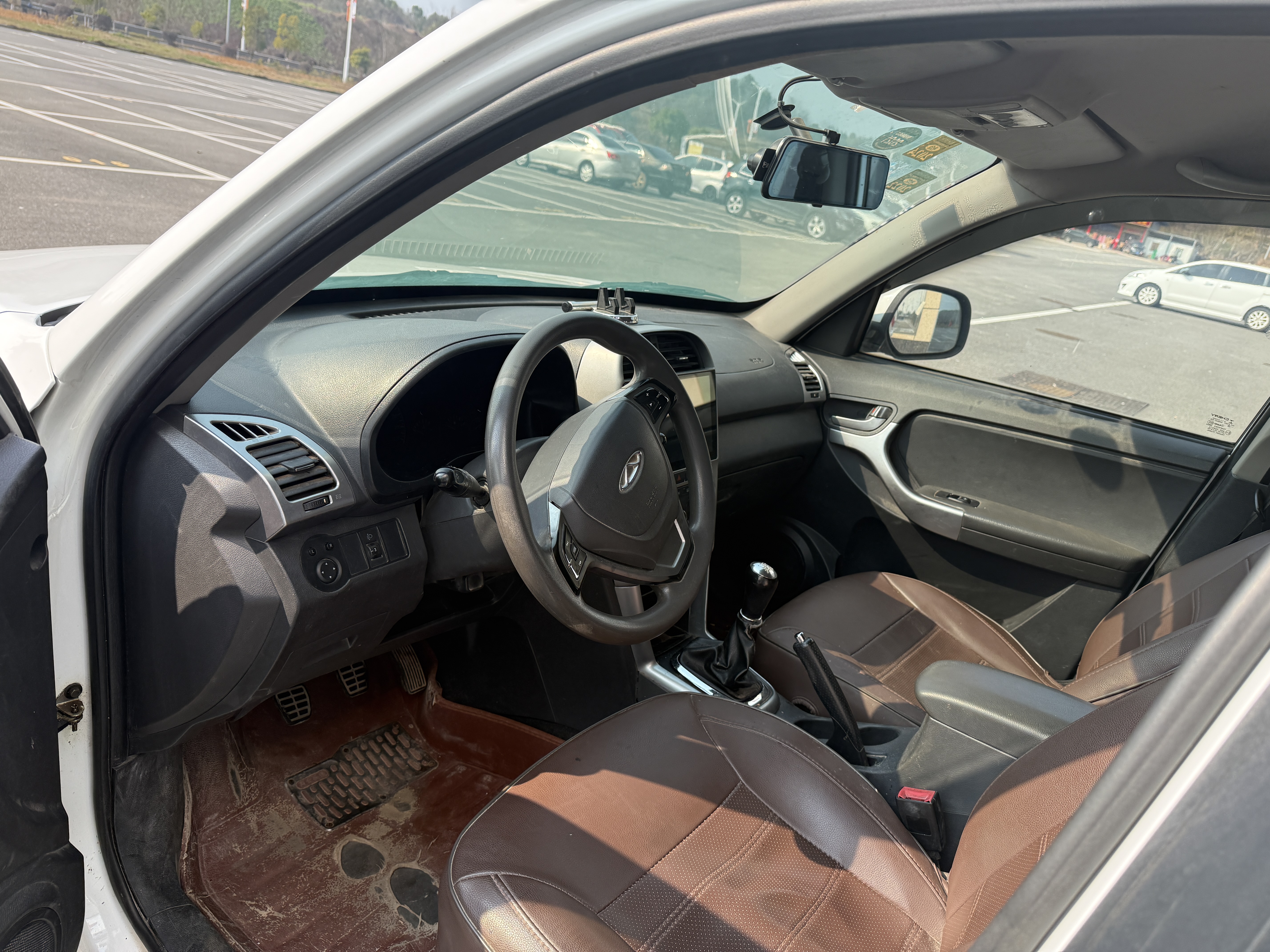 Tiggo 3 2016 car image #4