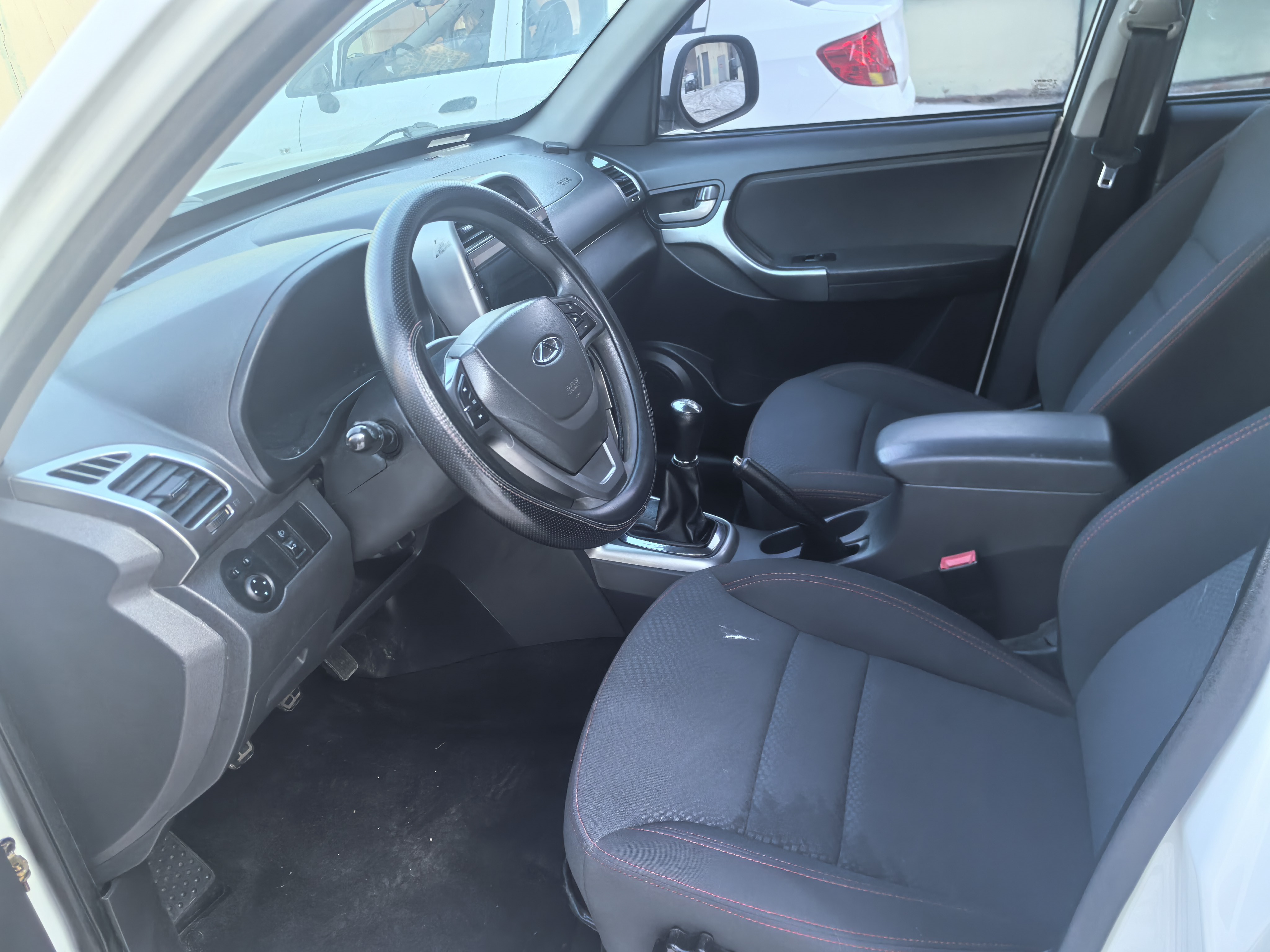 Chery Tiggo 3 2015 car image #4