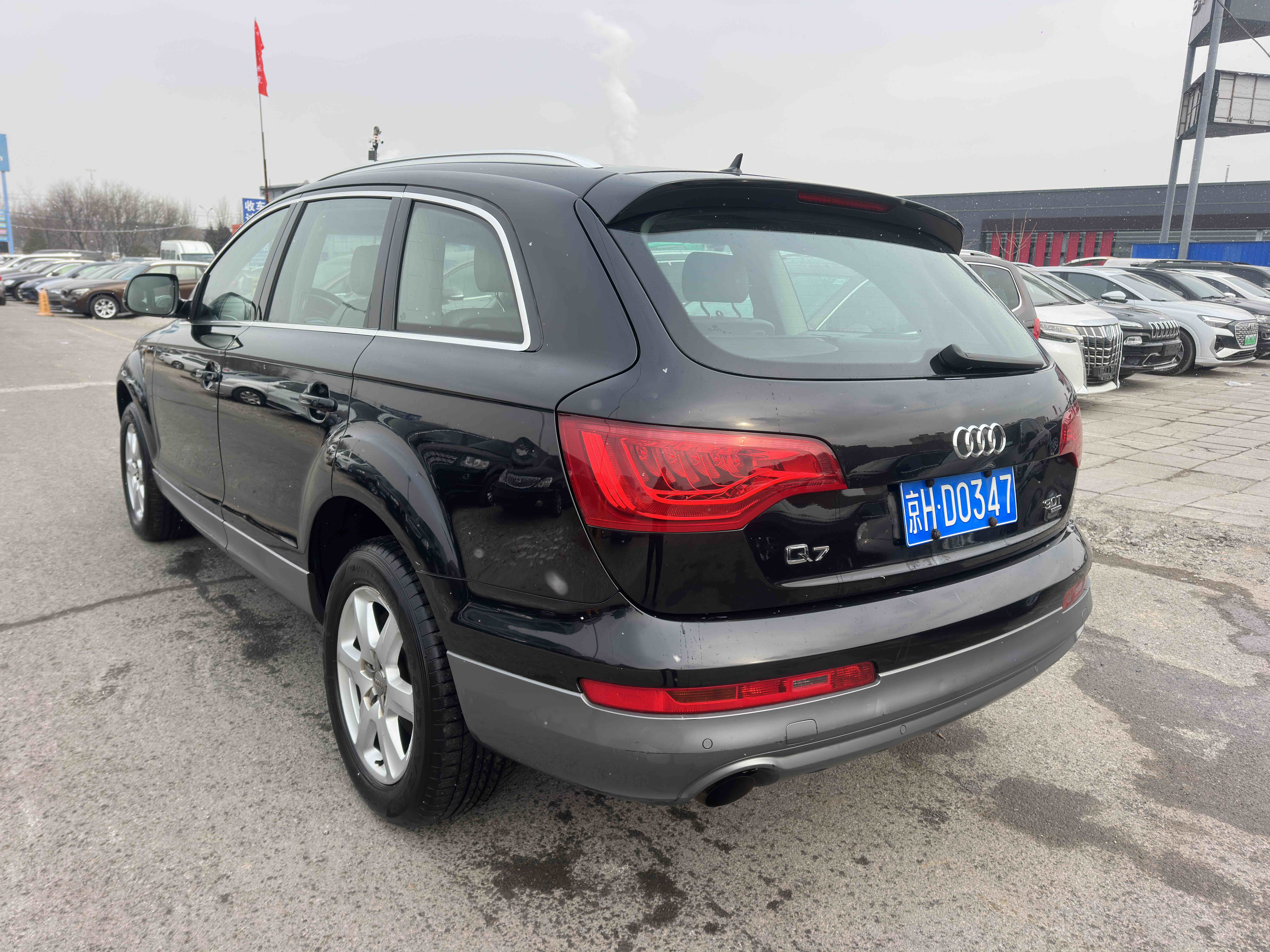 Audi Q7 2011 car image #4