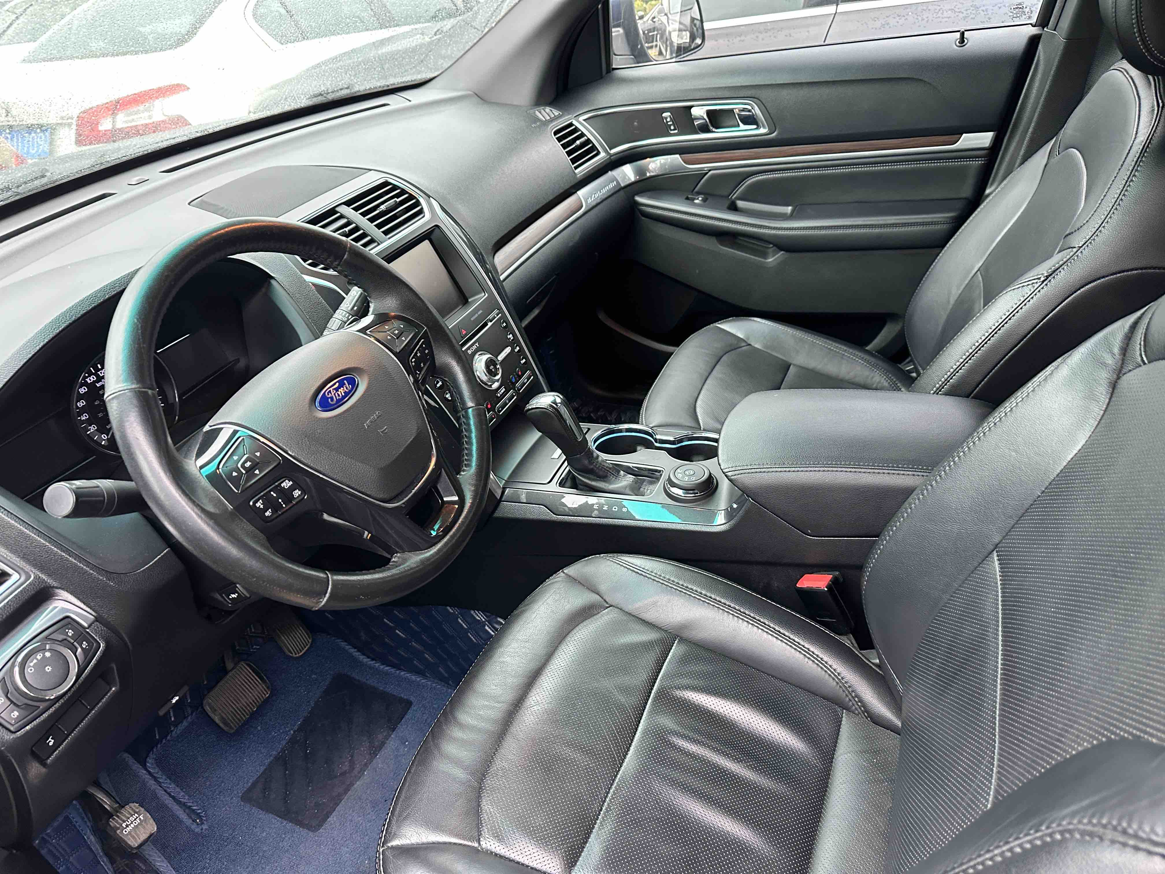 Ford Explorer (Imported) 2016 car image #4