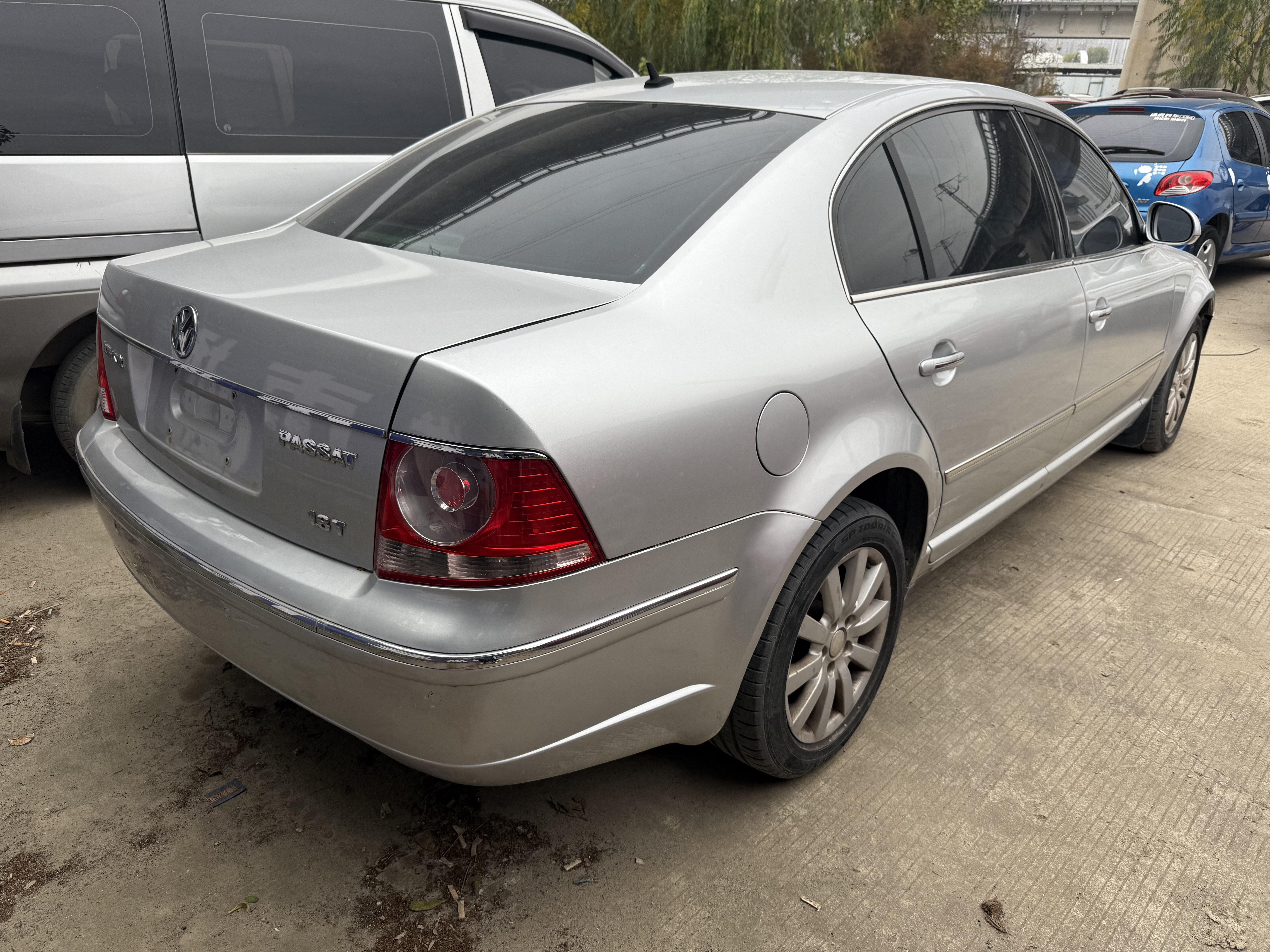 Volkswagen Passat Lingyu 2008 #4 Volkswagen Passat Lingyu 2008 car image #4