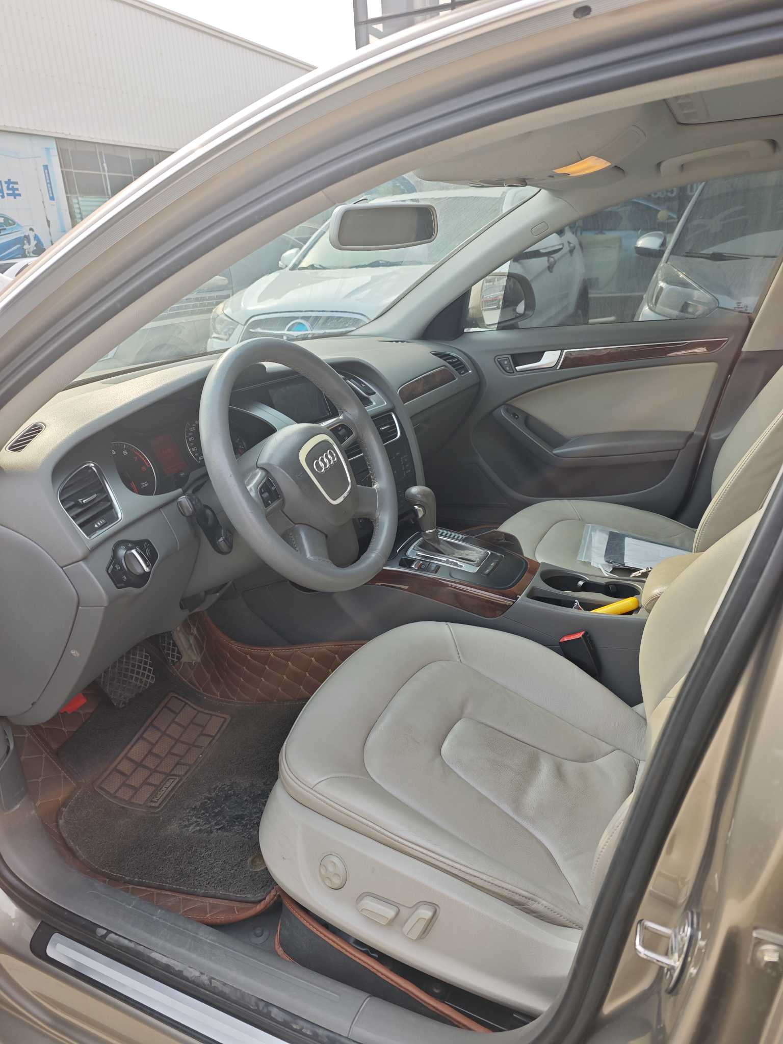 Audi A4L 2012 #4 Audi A4L 2012 car image #4