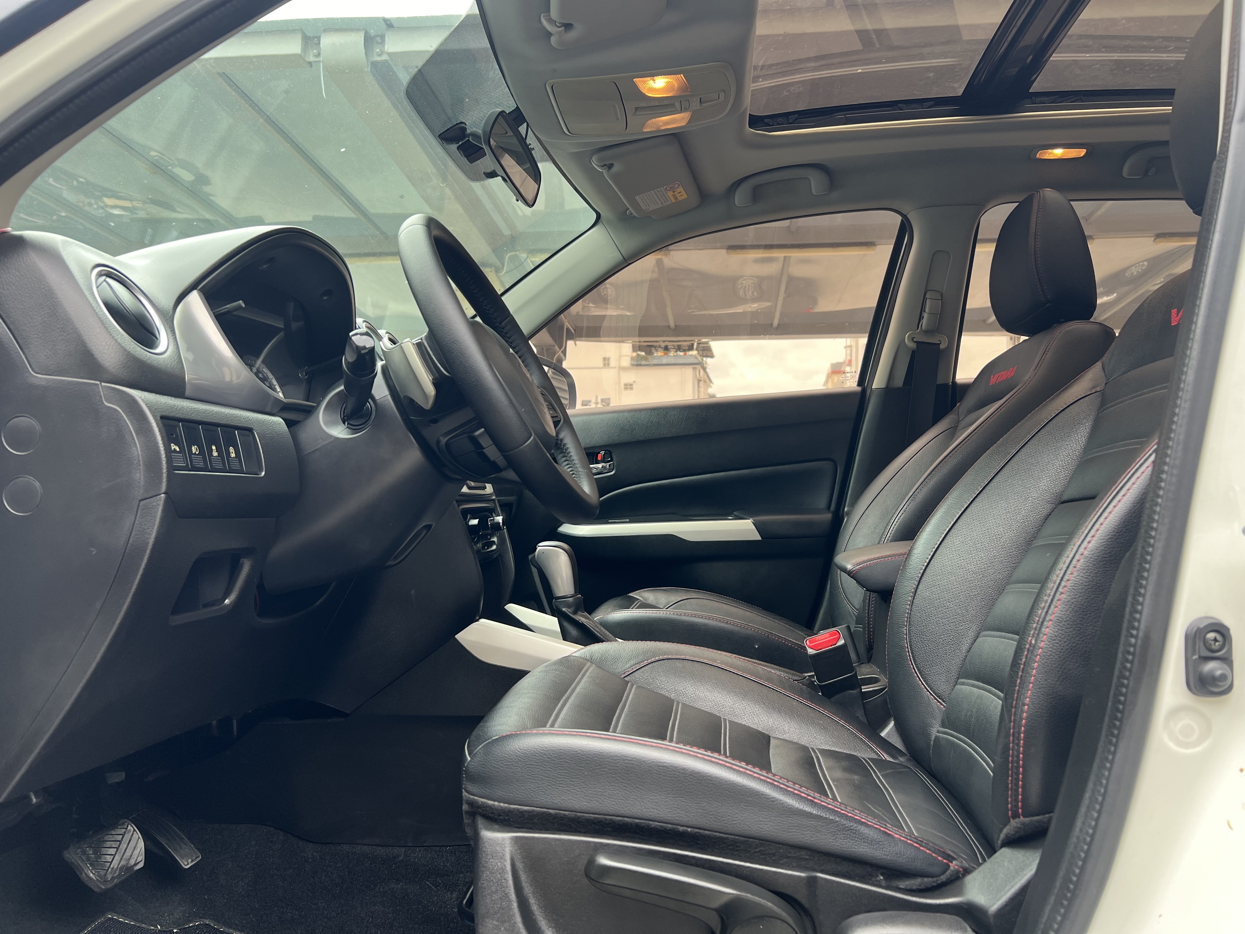 Suzuki Vitara 2016 image de voiture #4