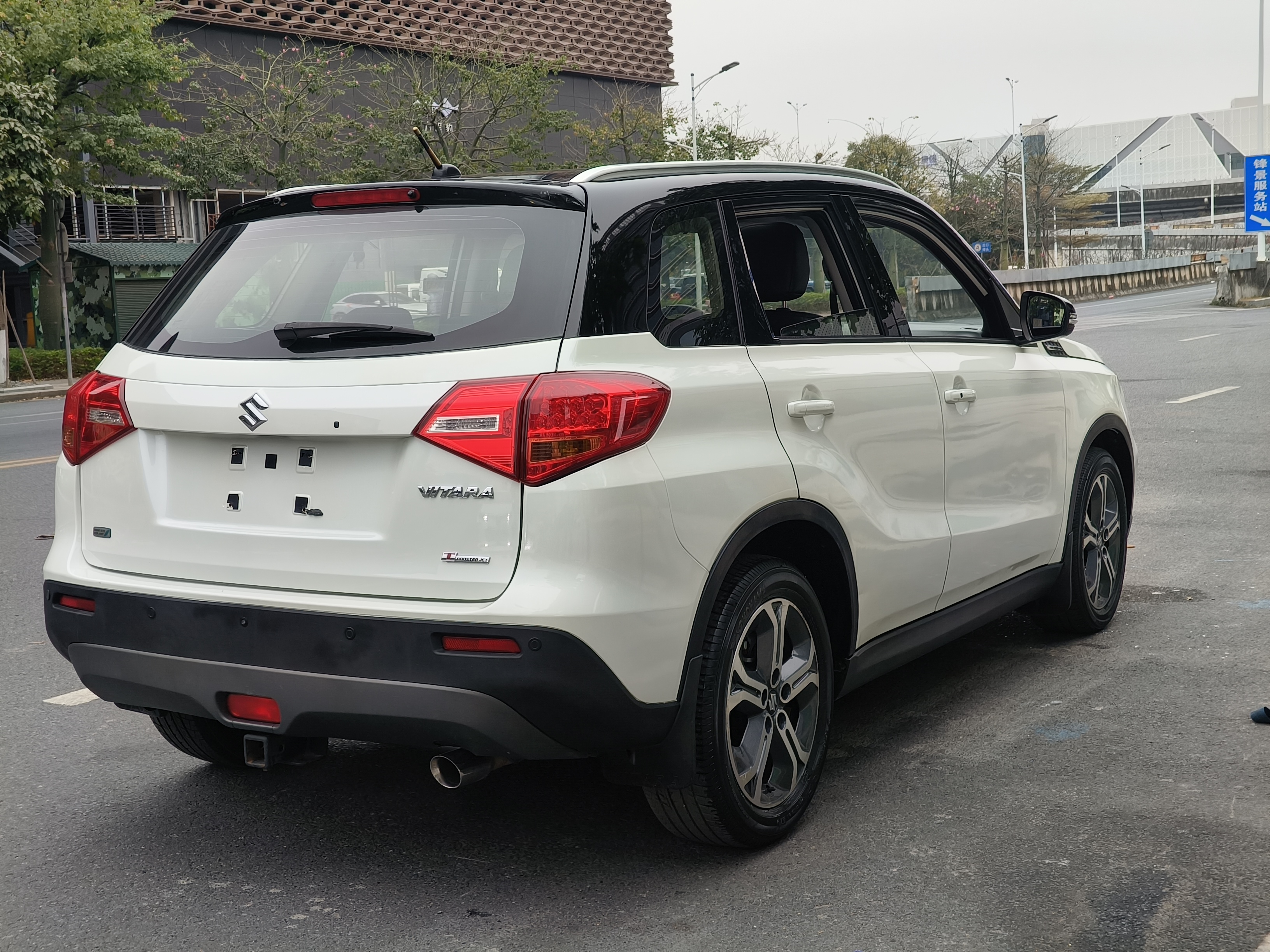 Suzuki Vitara 2016 image de voiture #4