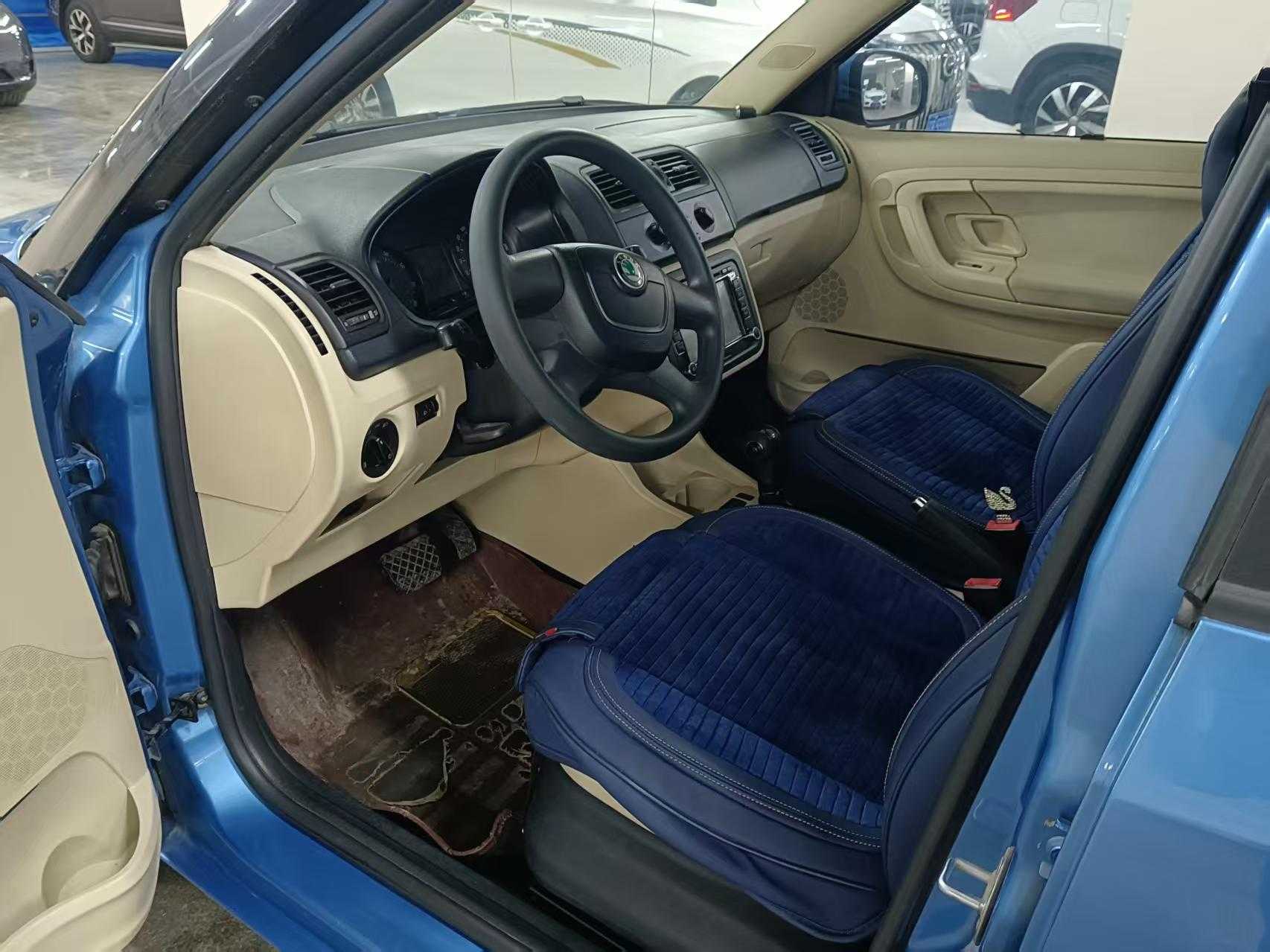 Skoda Fabia 2013 image de voiture #4