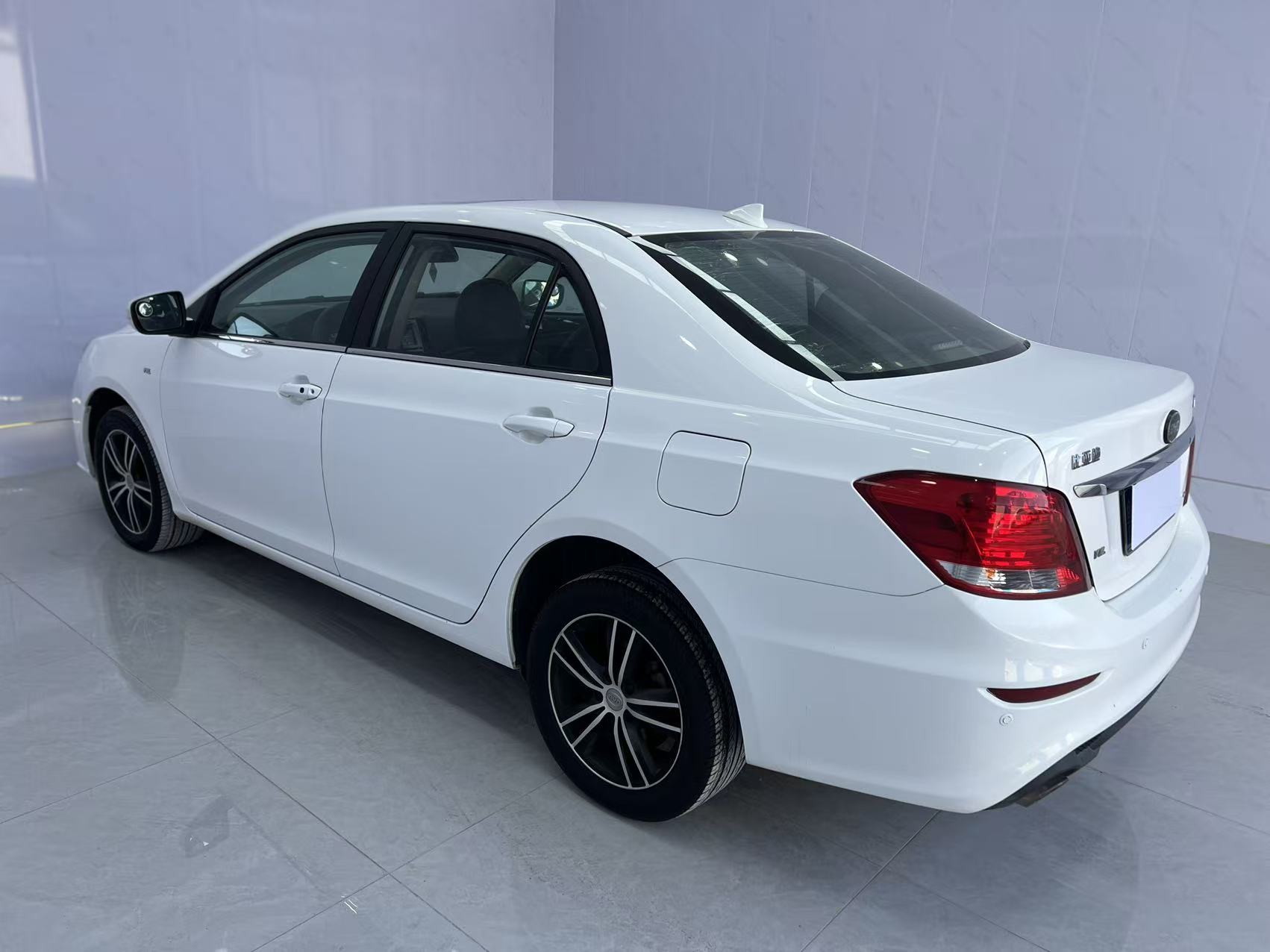 BYD SuRui 2015 car image #4