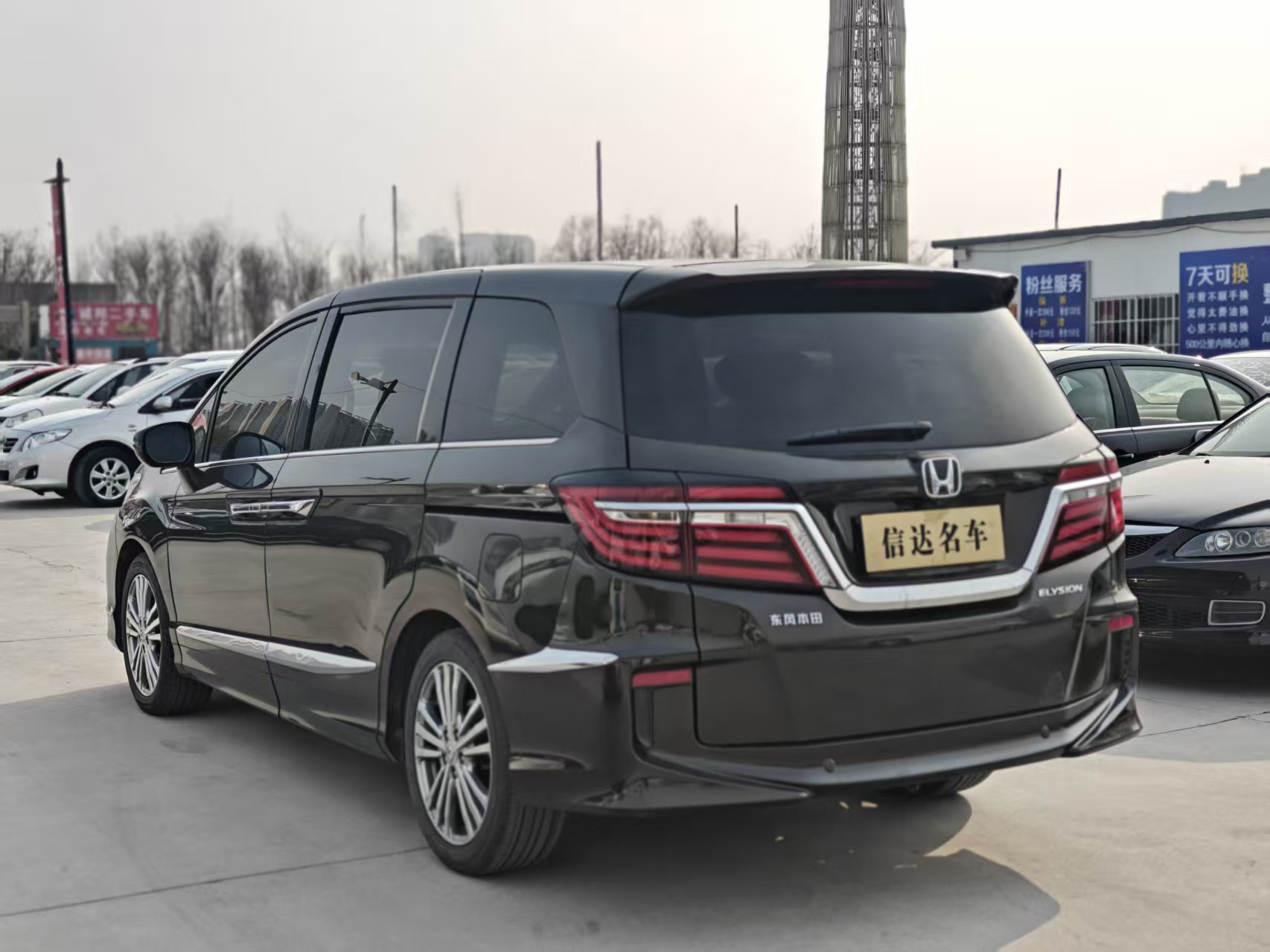 Honda Elysion 2018 صورة سيارة #4