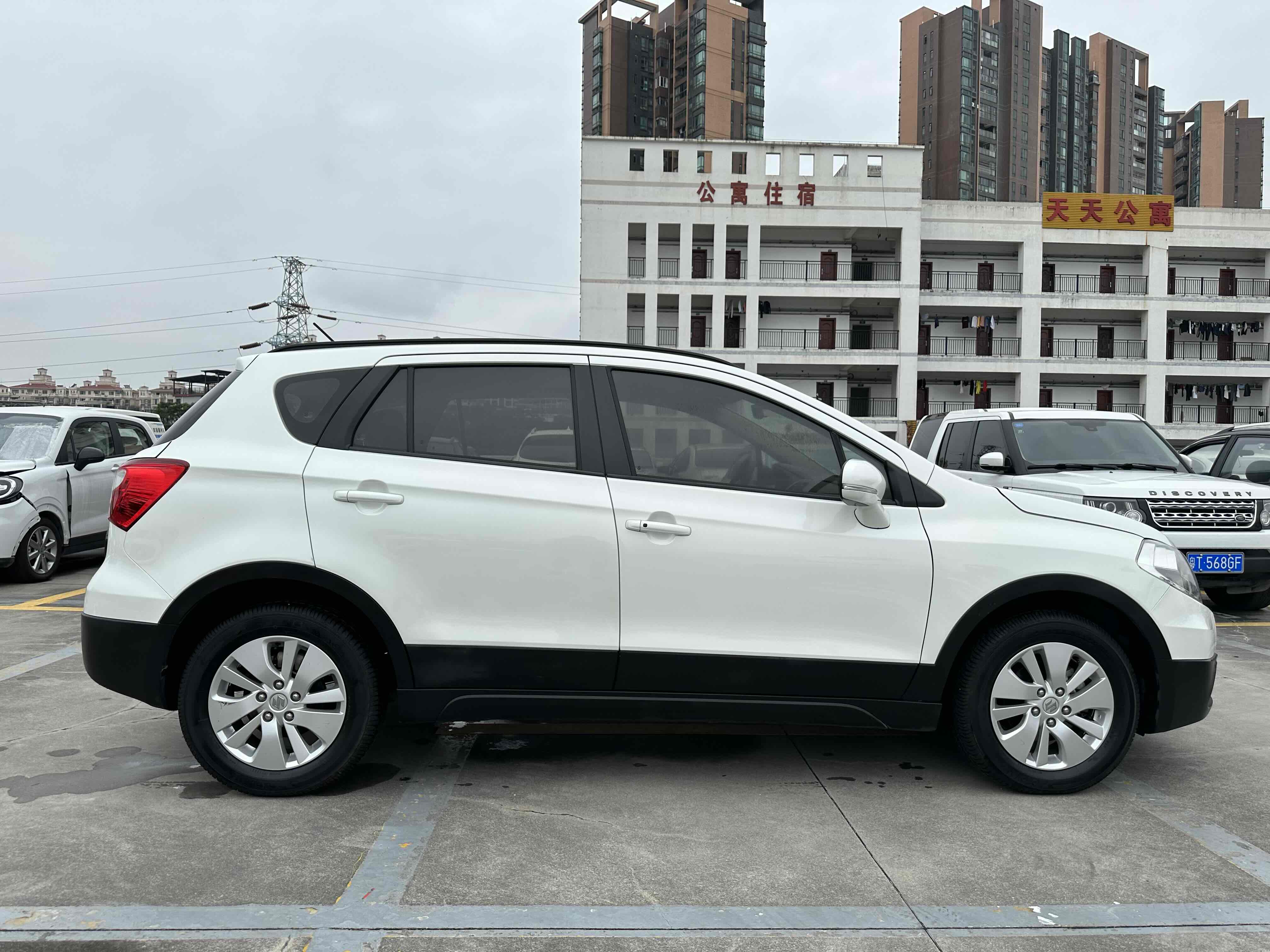 Suzuki S-Cross 2014 immagine di auto #4