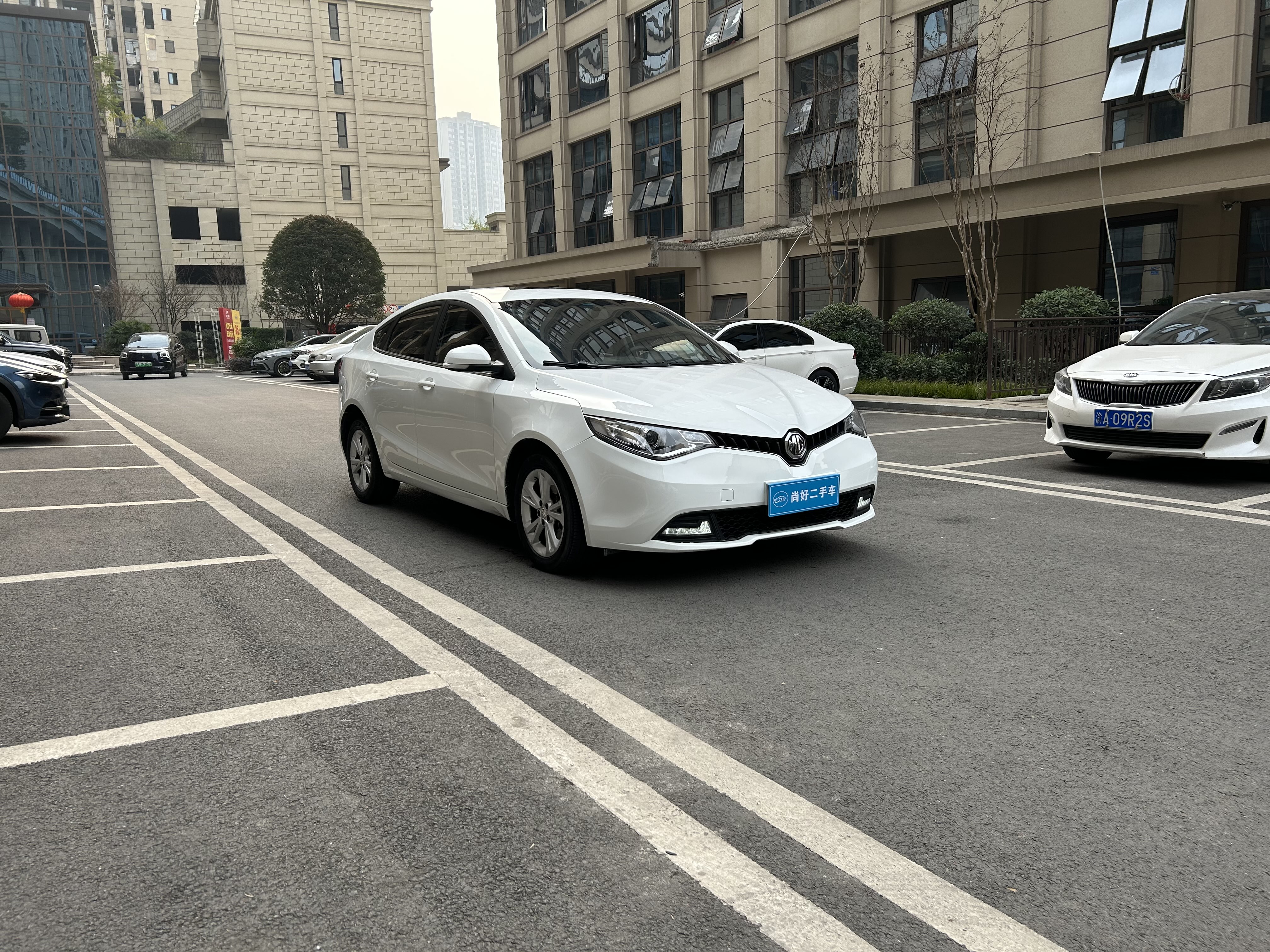 MG GT 2017 car image #4