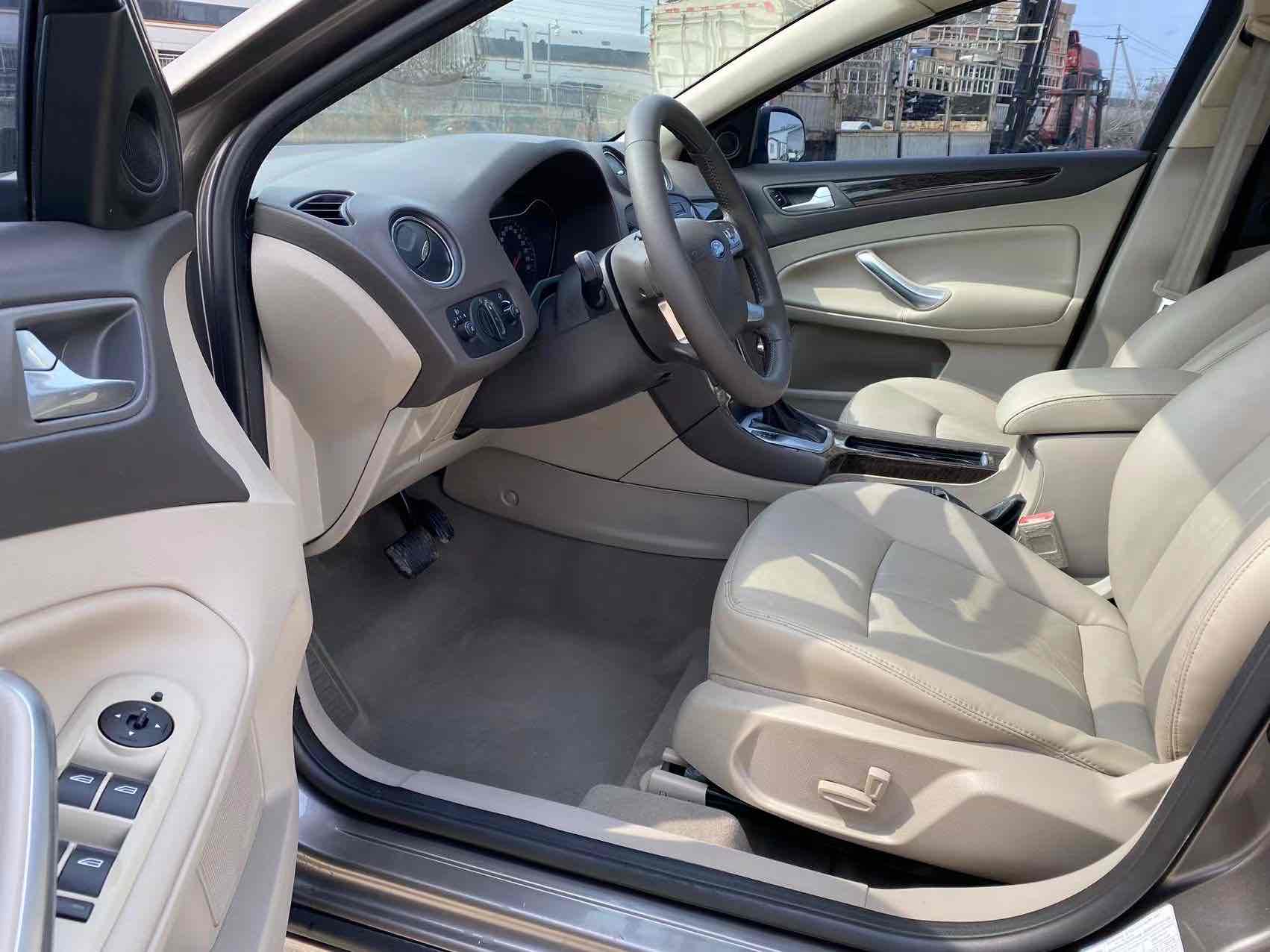 Ford Zhisheng 2013 #4 Ford Zhisheng 2013 car image #4