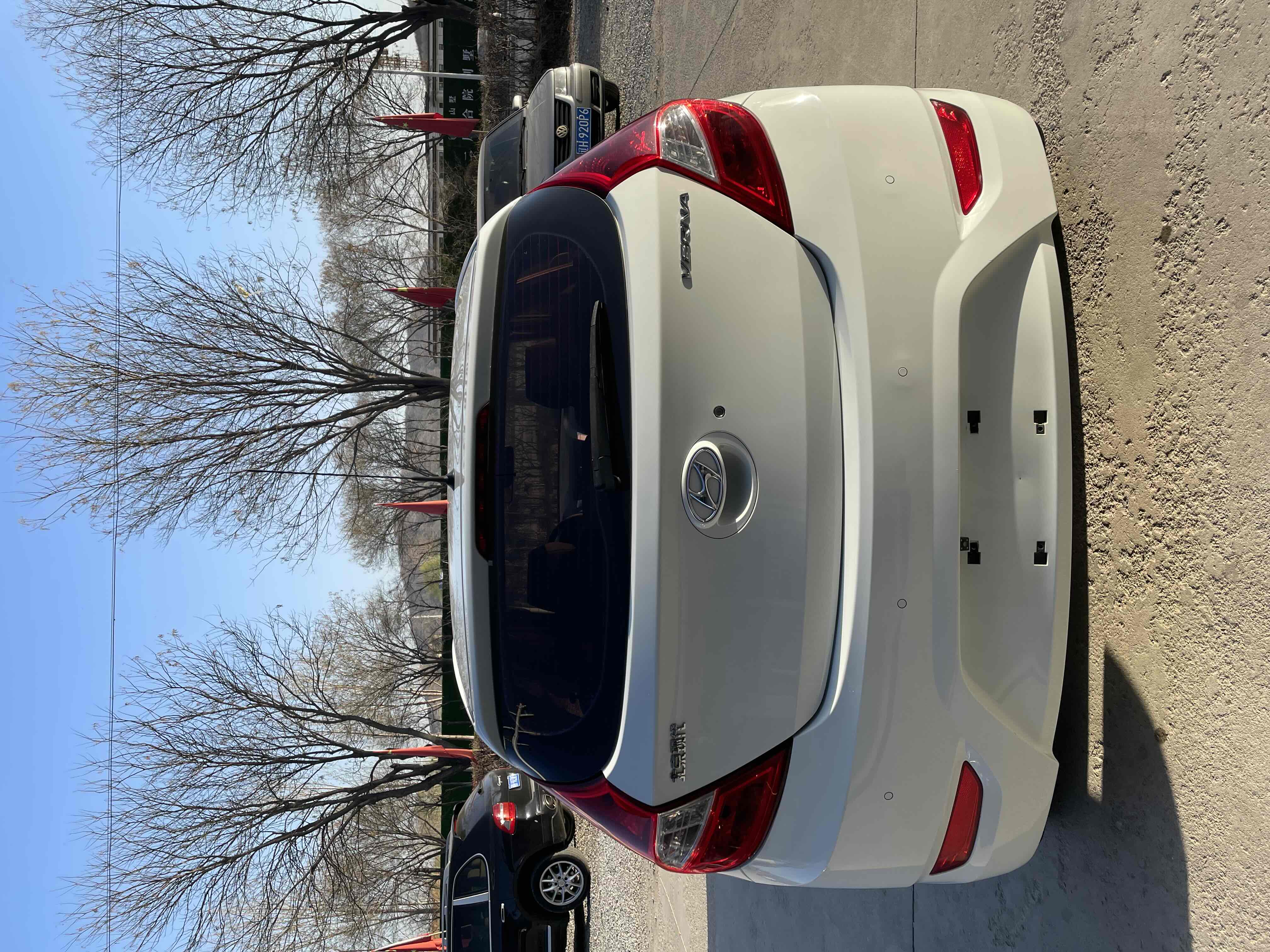 Hyundai Reina Hatchback 2016 imagem de carro #4