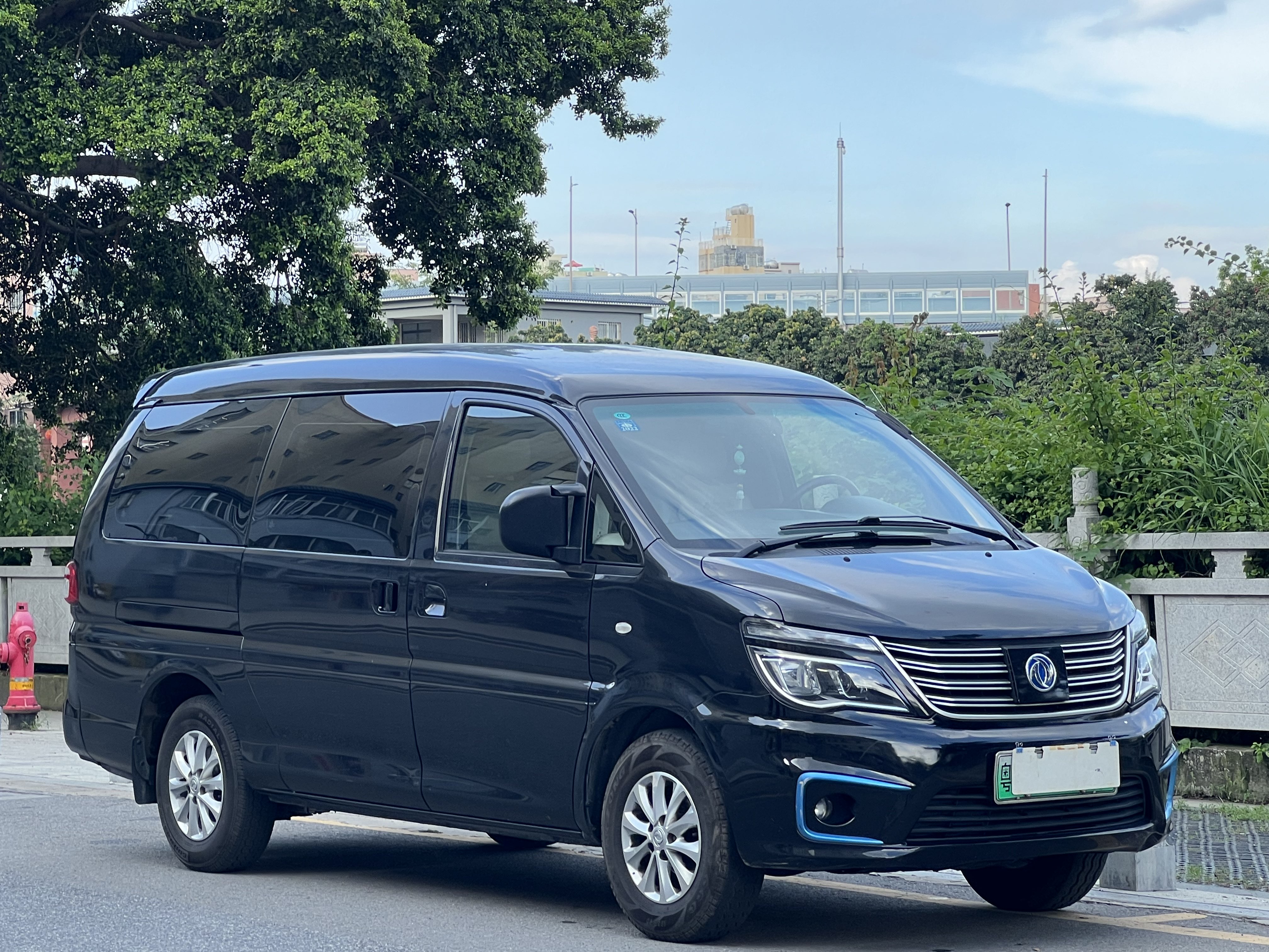 Forthing Lingzhi EV 2020 #4 Forthing Lingzhi EV 2020 immagine di auto #4