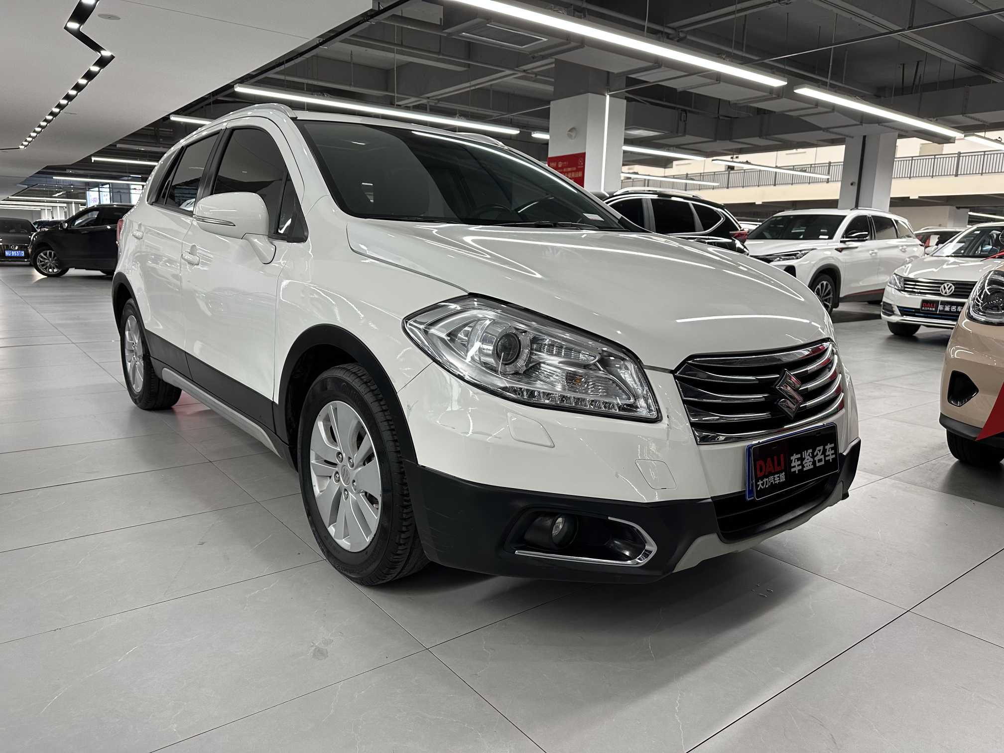 Suzuki S-Cross 2014 immagine di auto #4