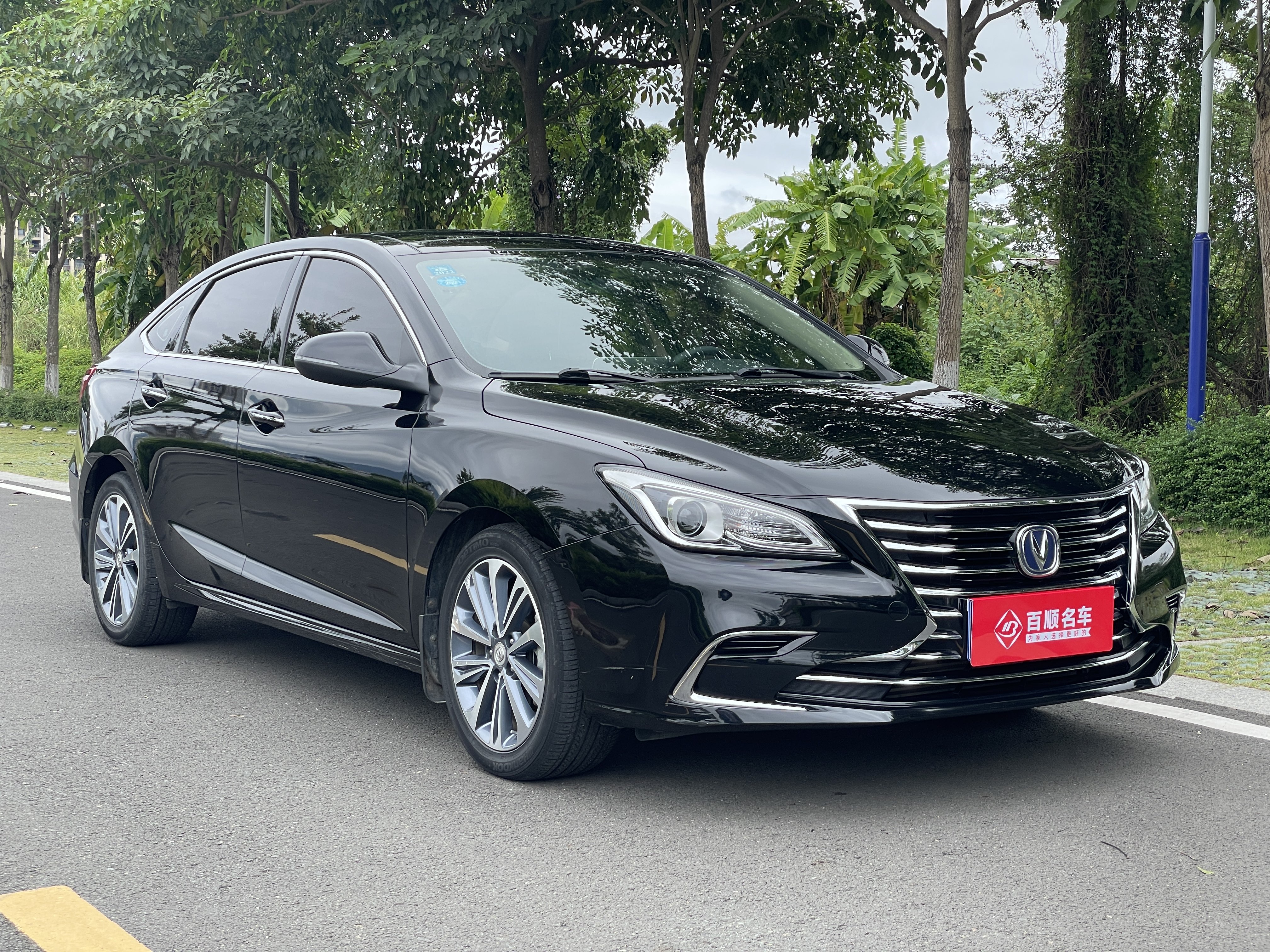 Changan Raeton 2018 #4 Changan Raeton 2018 car image #4