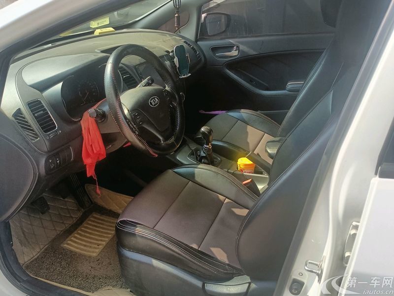 Kia Forte Koup 2015 car image #4