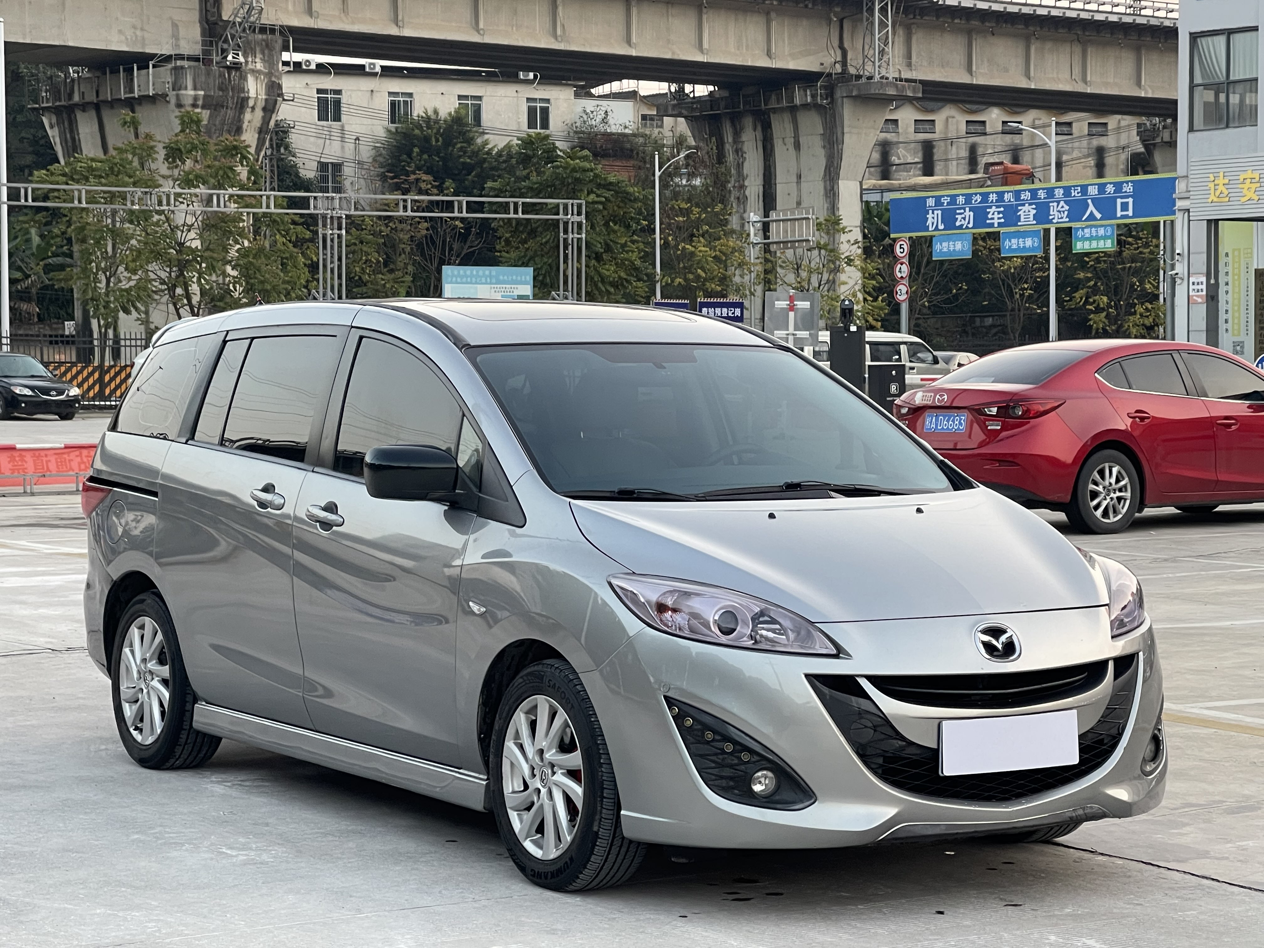 Mazda 5 2013 image de voiture #4