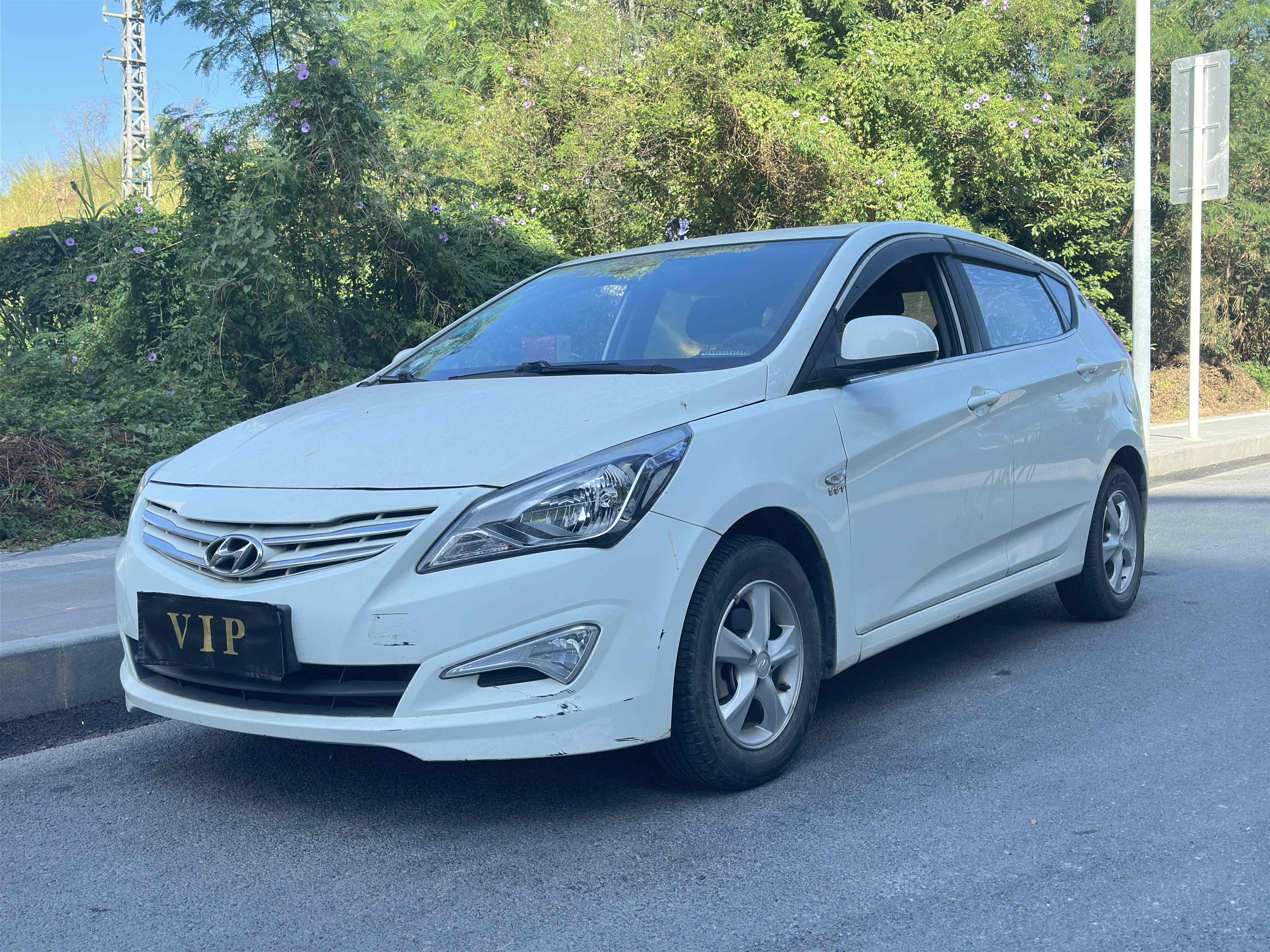 Hyundai Reina Hatchback 2016 imagem de carro #4