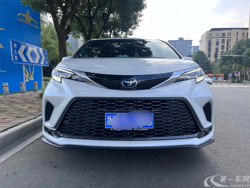 Toyota Granvia 2023 immagine di auto #4