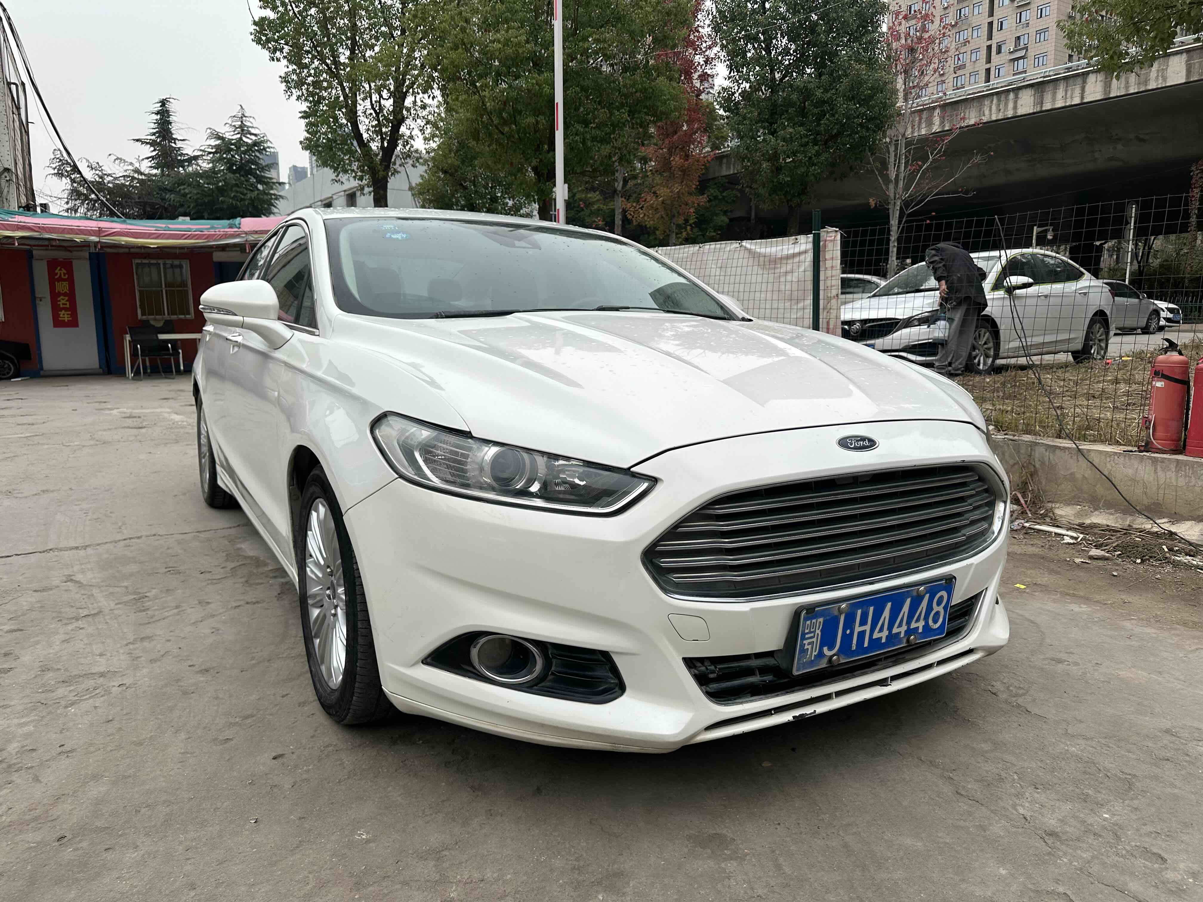 Ford Zhisheng 2015 #4 Ford Zhisheng 2015 car image #4