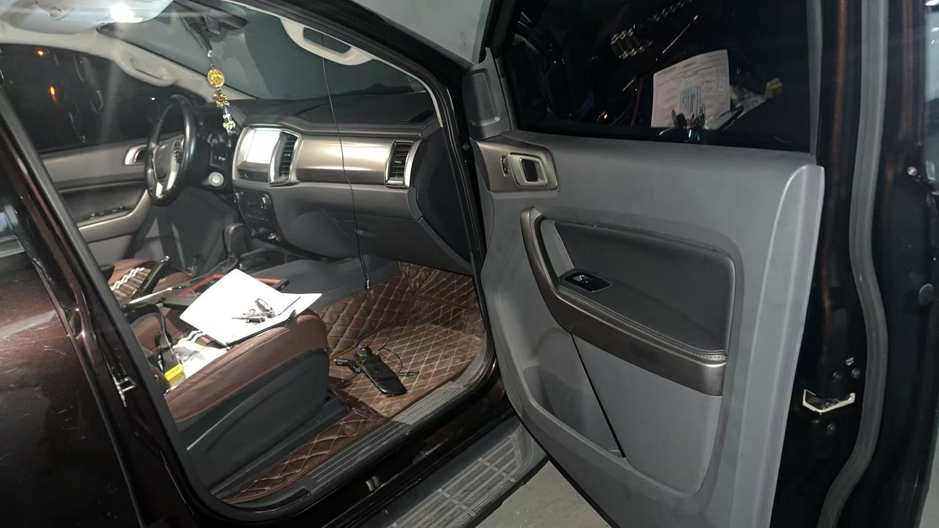 Ford Everest 2016 car image #4