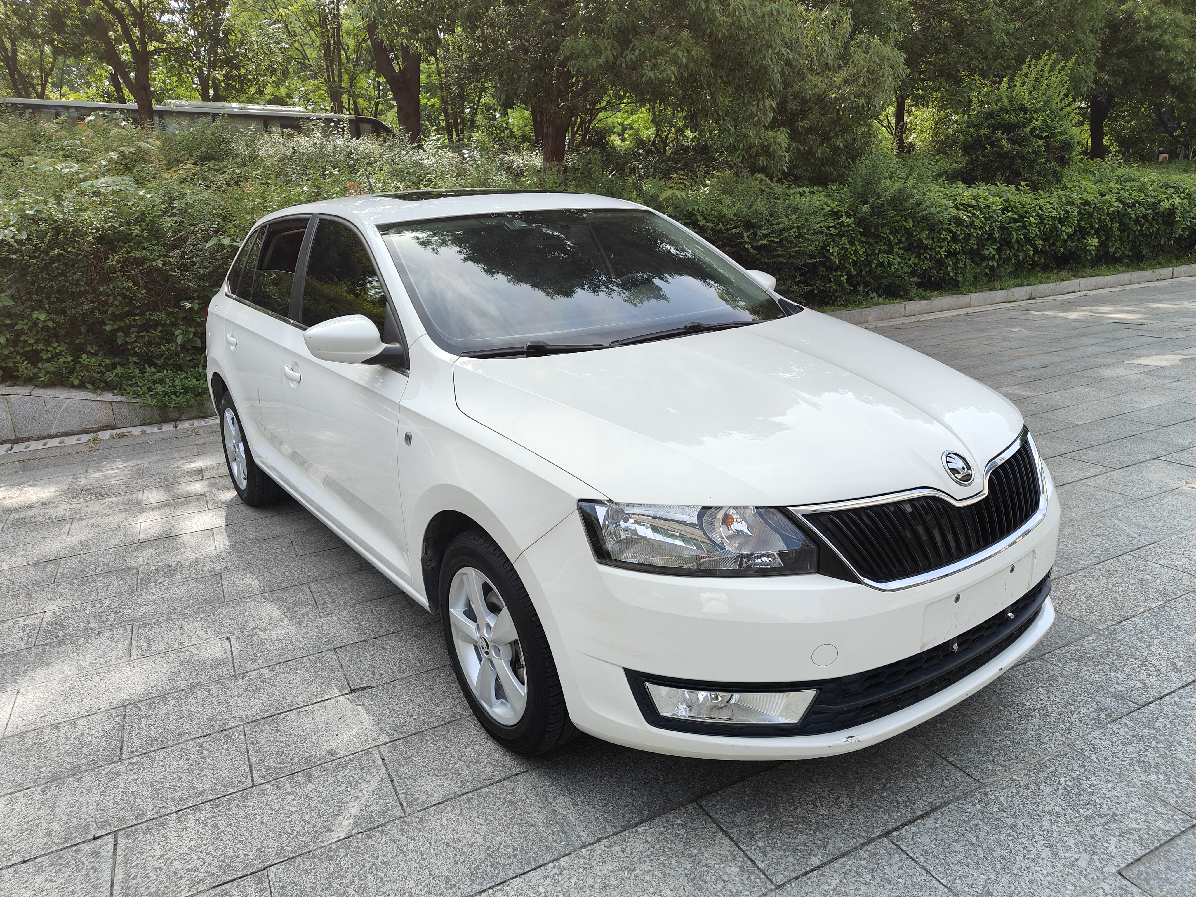Skoda Rapid Spaceback 2016 immagine di auto #4