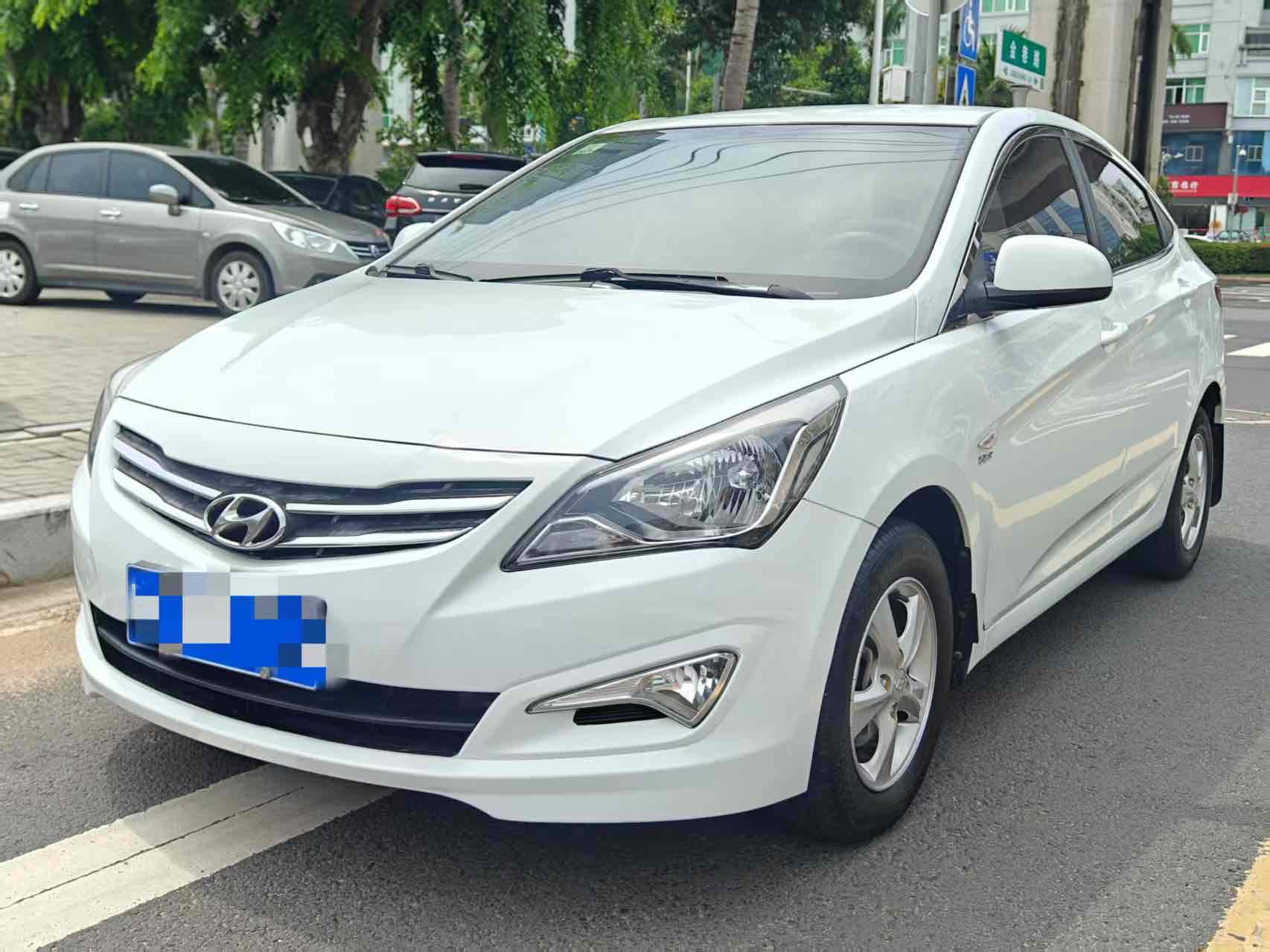 Hyundai Reina 2016 car image #4