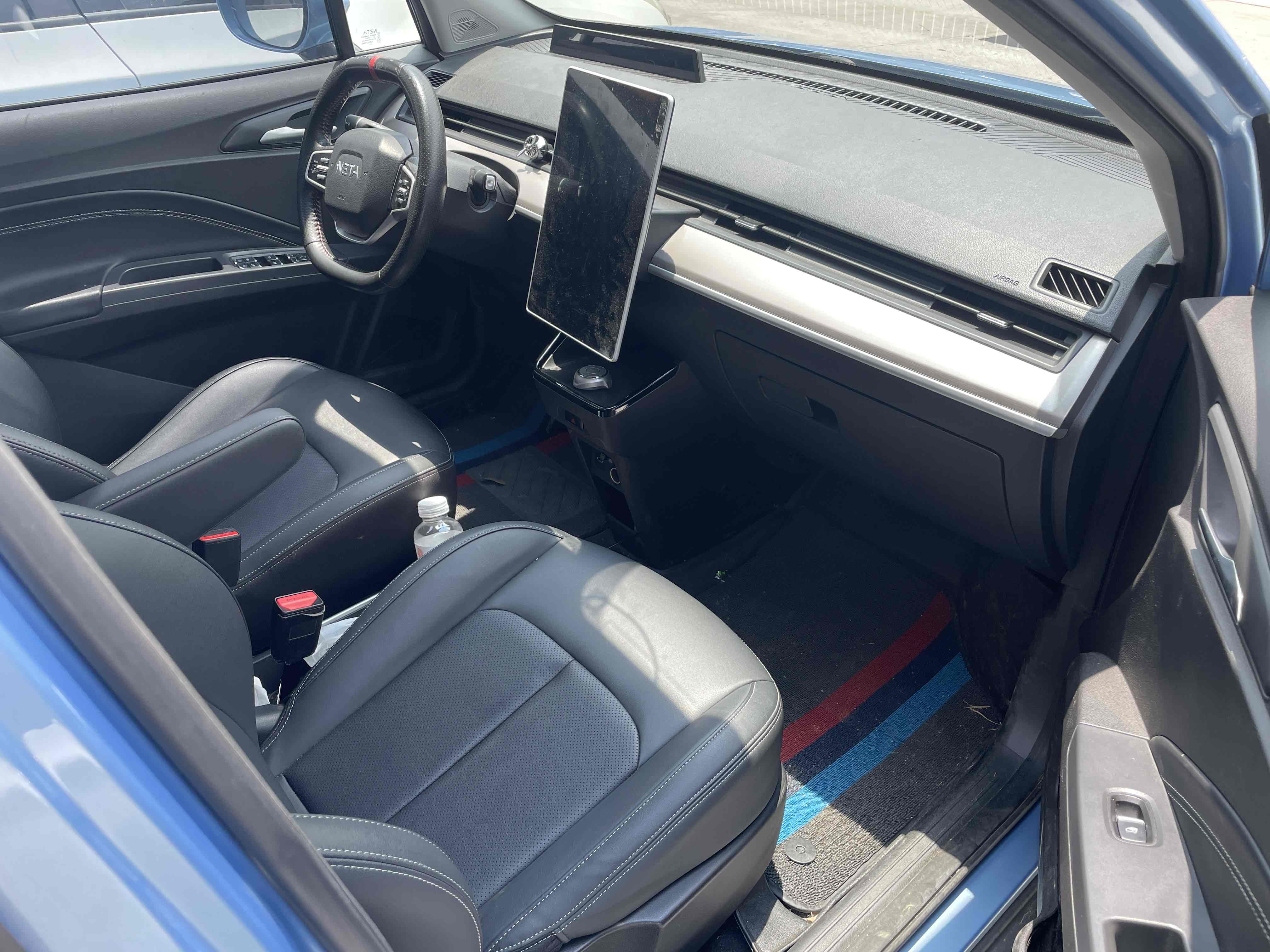 哪吒汽车 哪吒N01 2021 汽车图片 #4