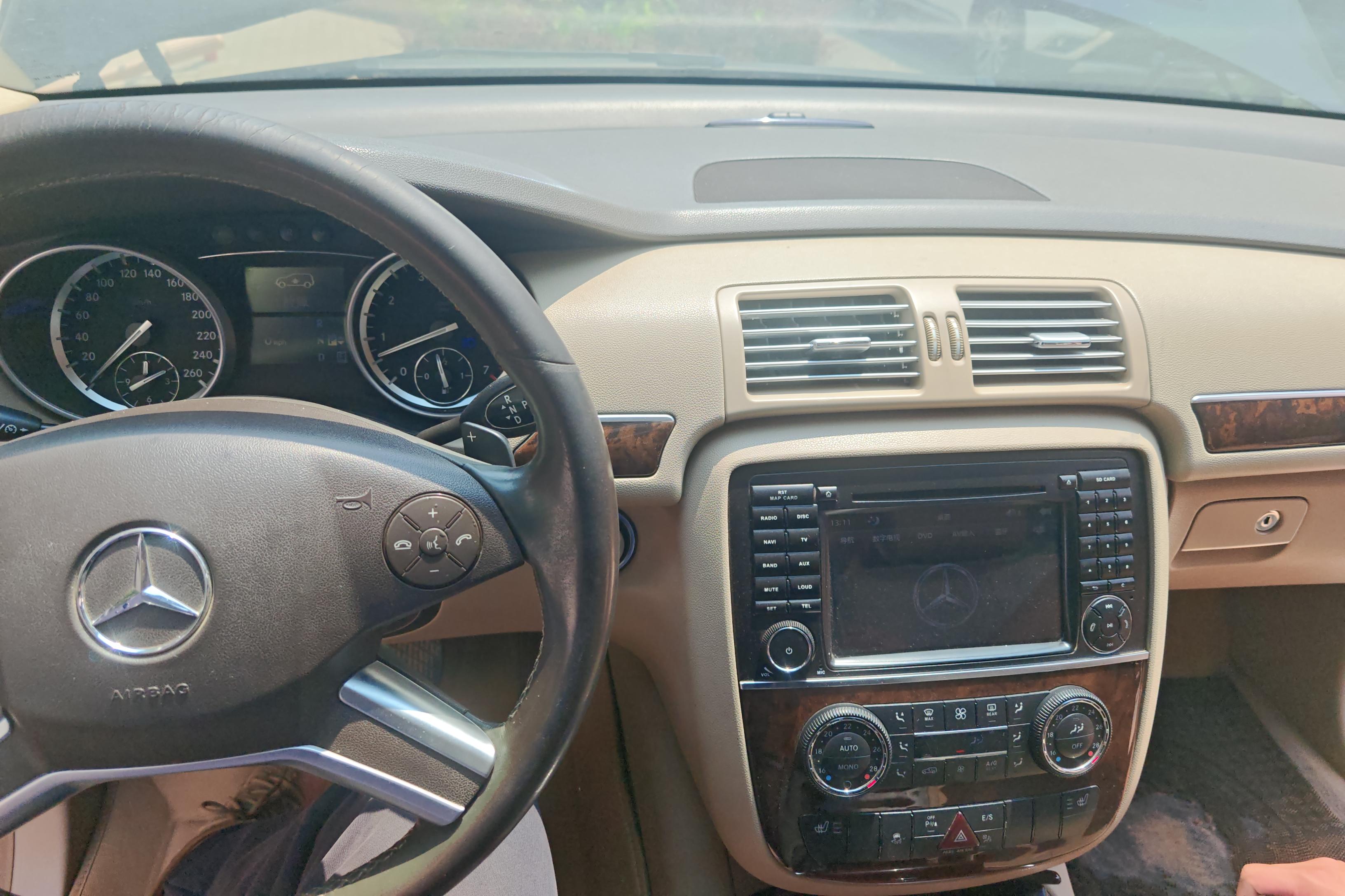 Mercedes-Benz R Class 2012 #4 Mercedes-Benz R Class 2012 car image #4