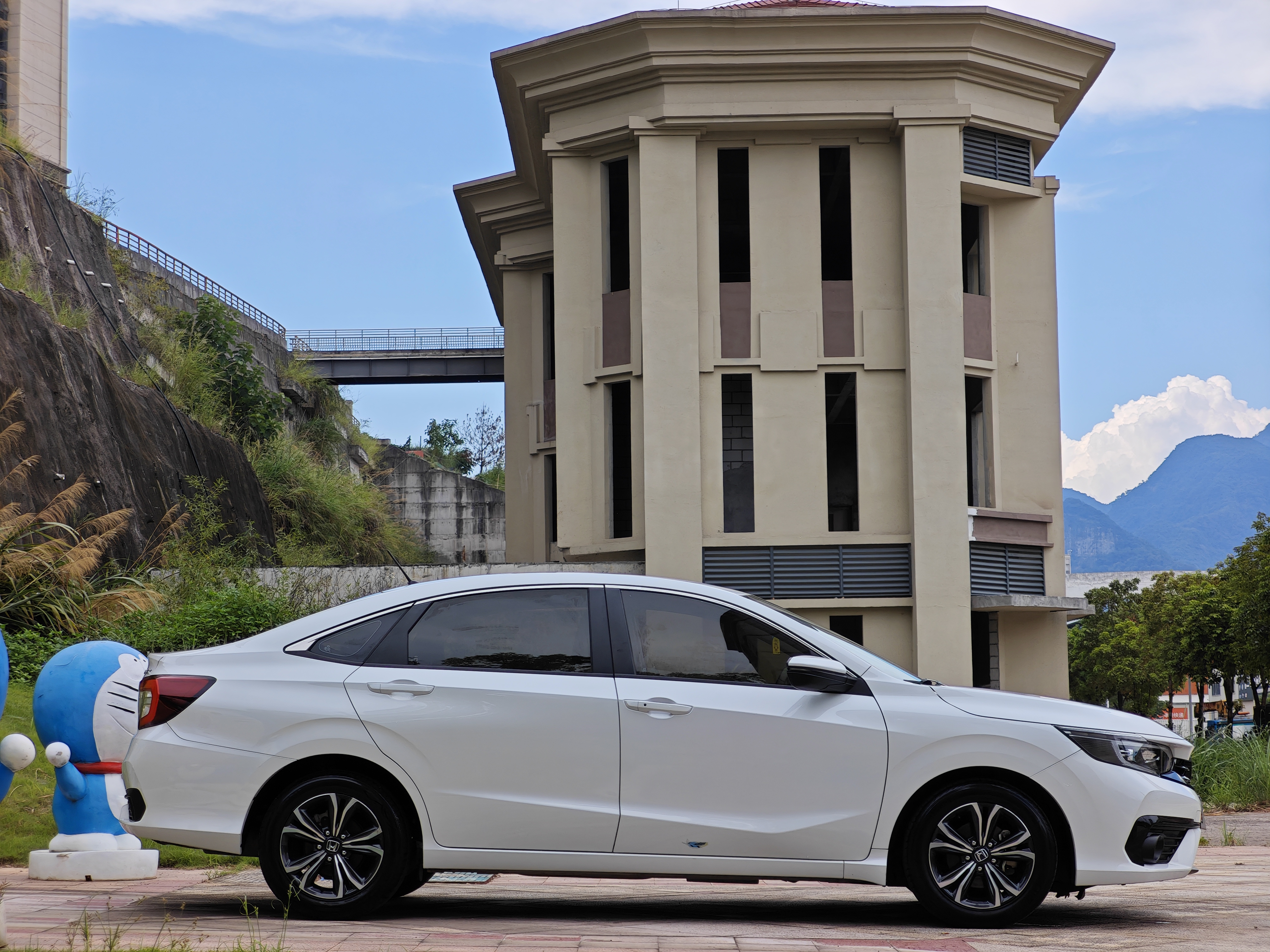 Honda Envix 2022 صورة سيارة #4