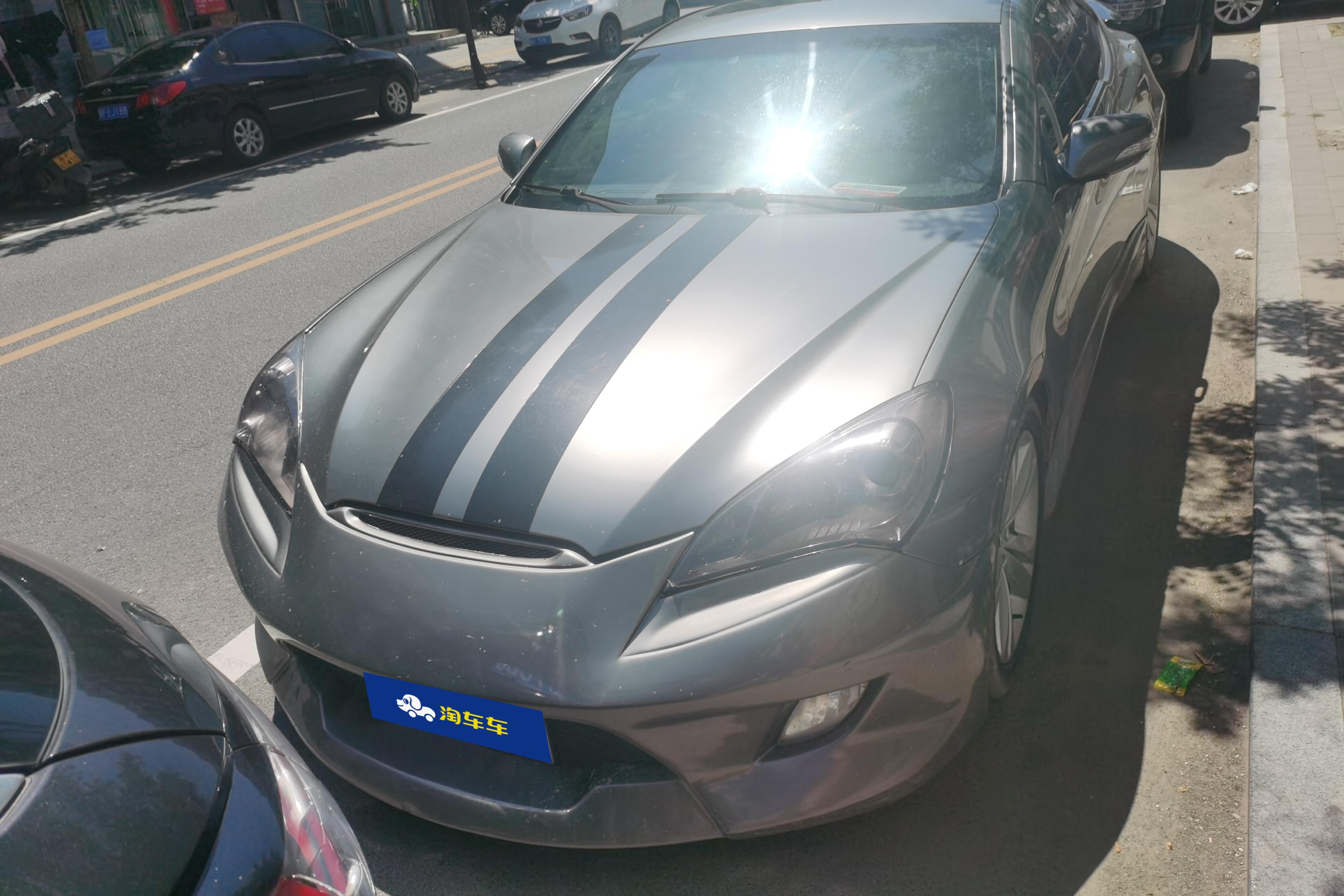 Hyundai Rohens 2012 #4 Hyundai Rohens 2012 car image #4