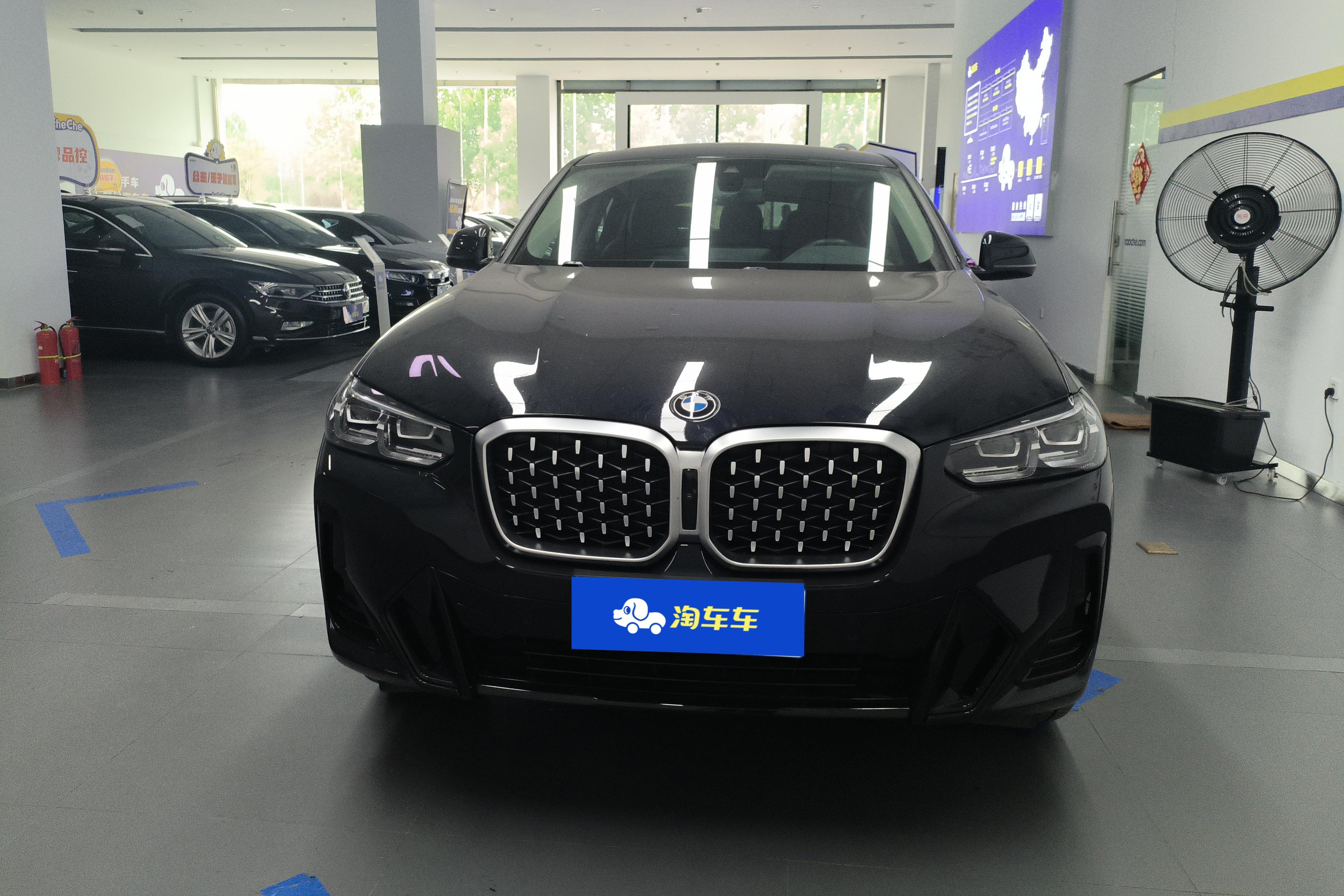 BMW X4 M40i 2023 #4 BMW X4 M40i 2023 car image #4